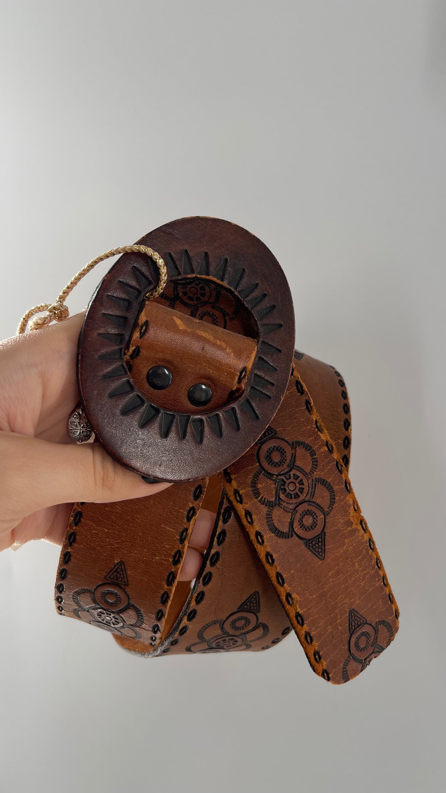 Vintage 70s Hand Tooled HandCrafted Embossed Genuine Leather Belt (S/M)