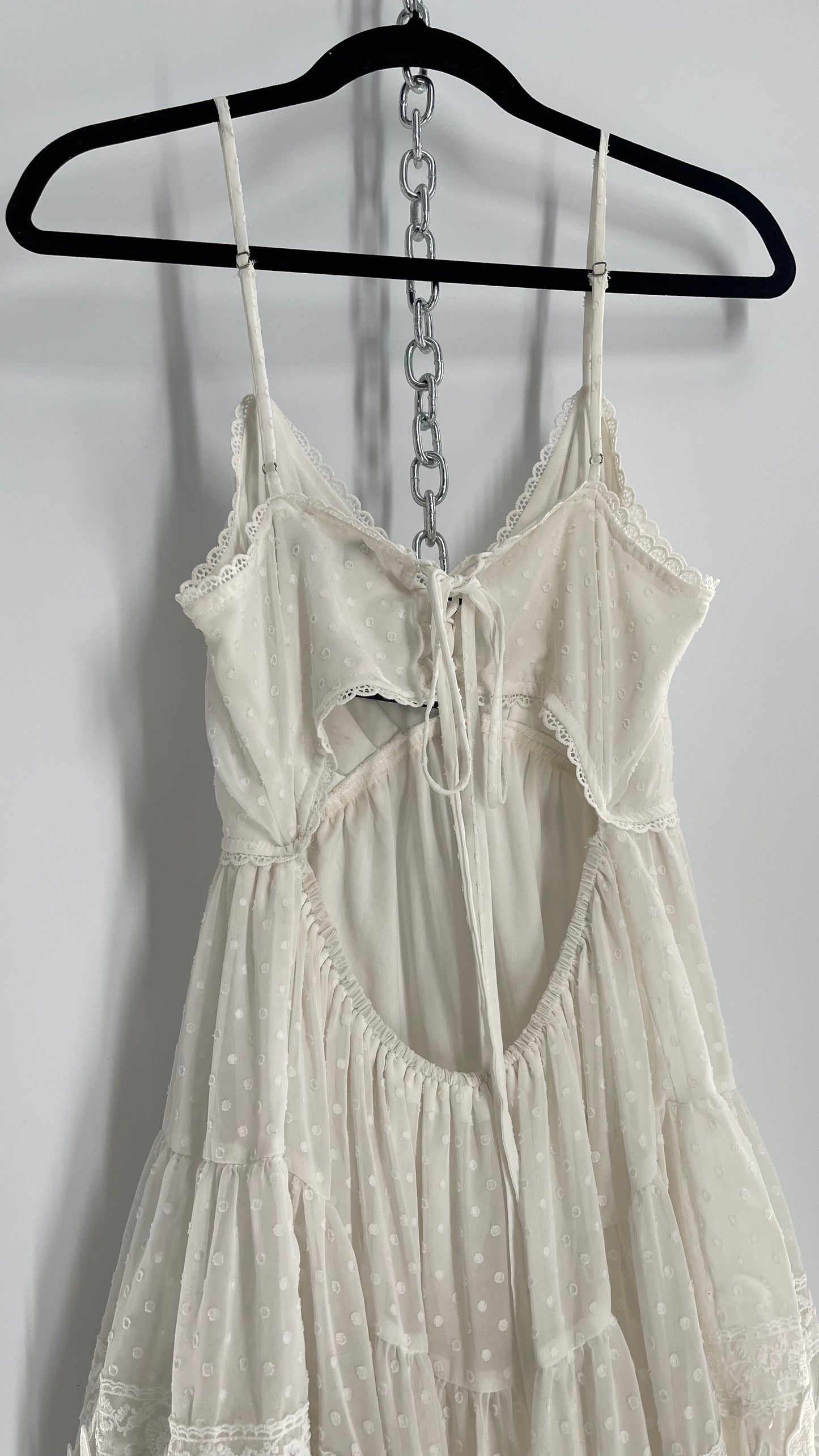 INA Voluminous White Tiered Open Back Mini Dress with Lace Trim (M)