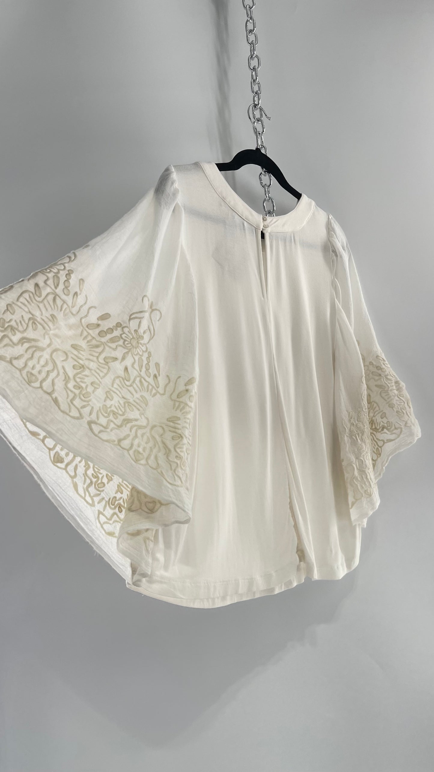 Anthropologie Eri + Ali White Embroidered Bat Wing Blouse (Medium)