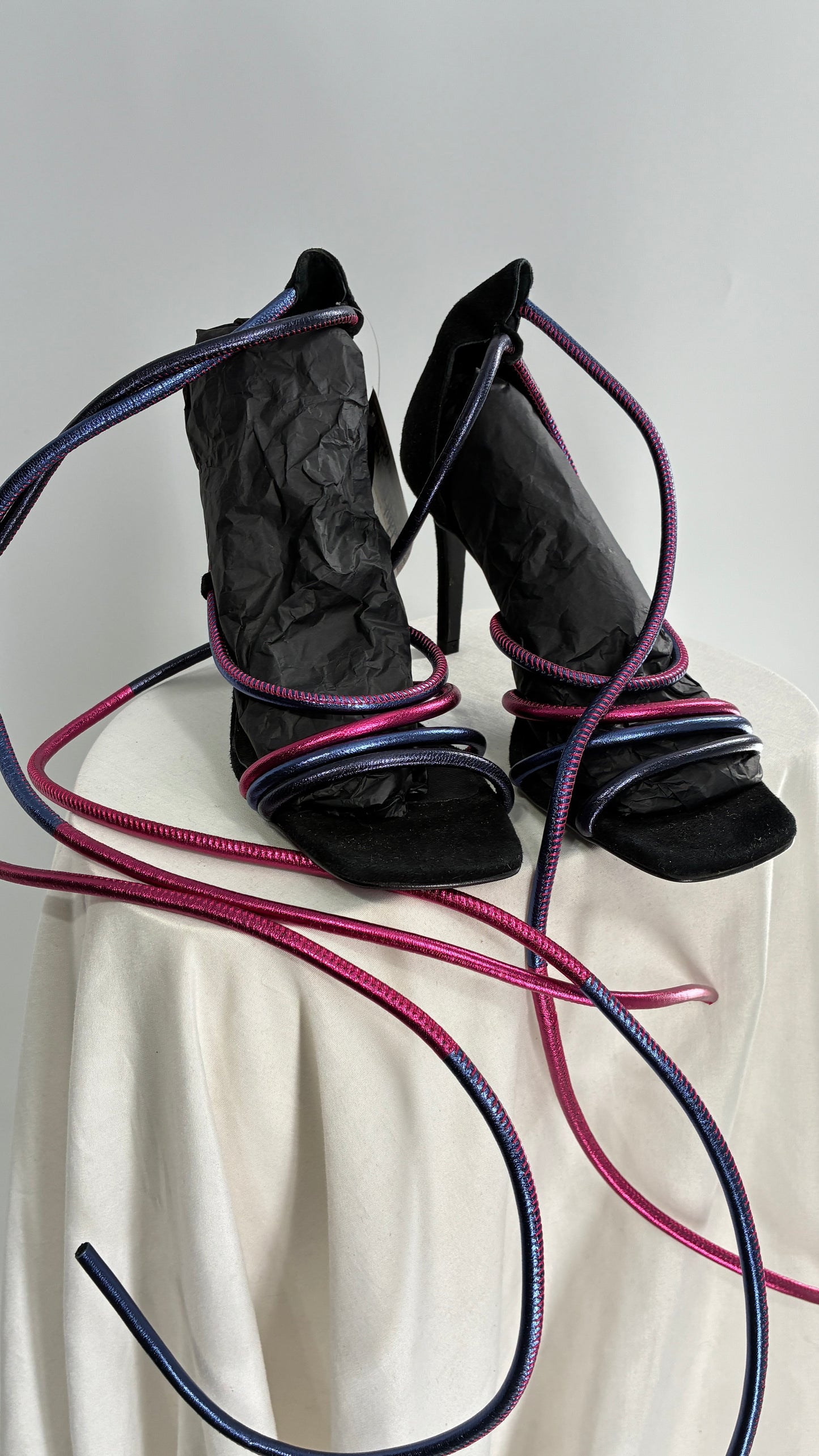 Free People Square Toe, Wrap Around Gladiator Style Metallic Fuchsia Heel (38)