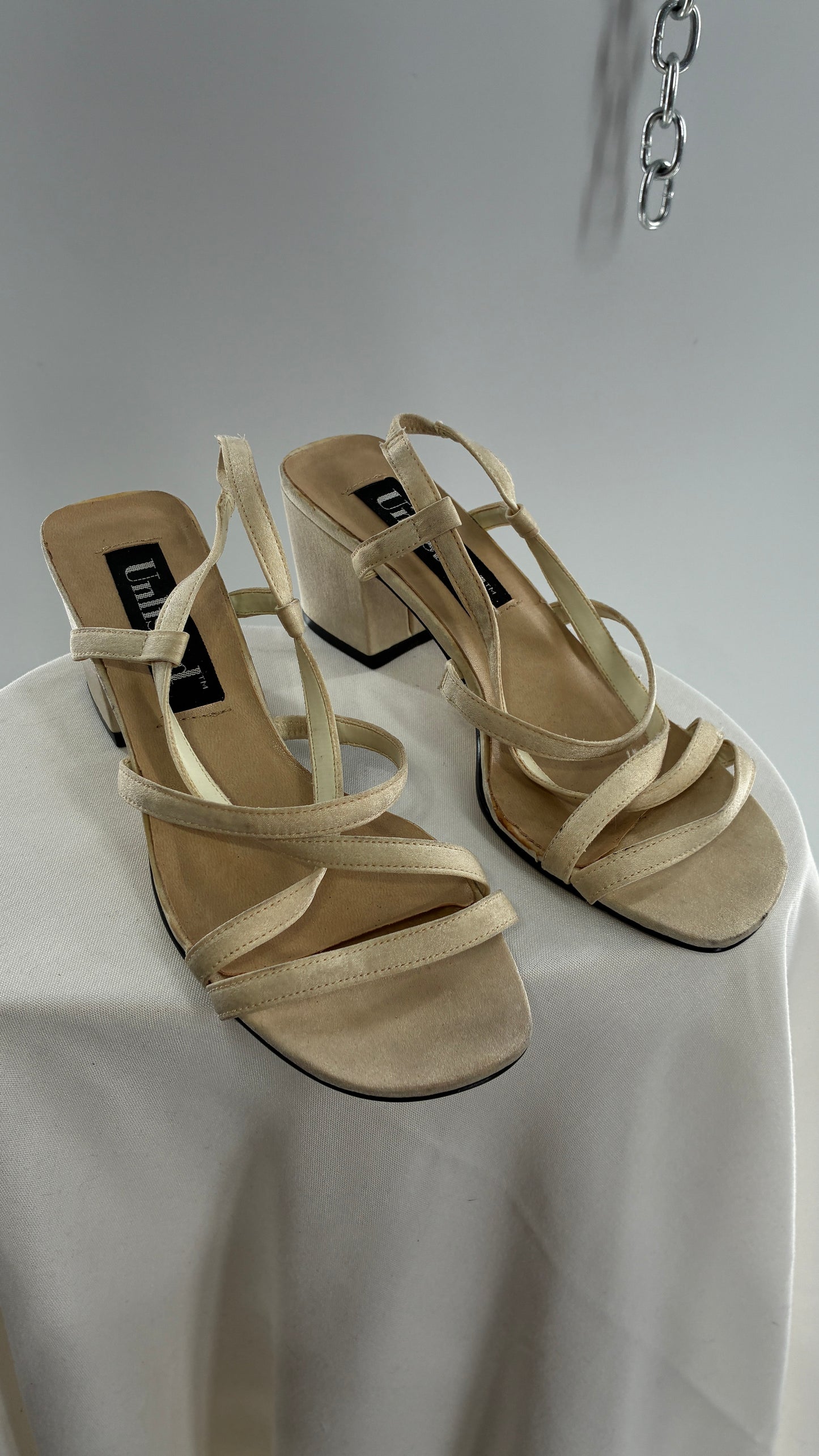 Vintage UNLISTED 1990s Strappy Ivory Block Kitten Heel Sandal (8)