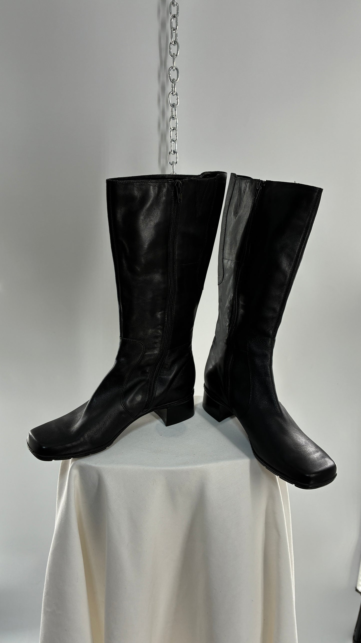 Vintage BANDOLINO 1990s Black Square Toe Boots (9.5)