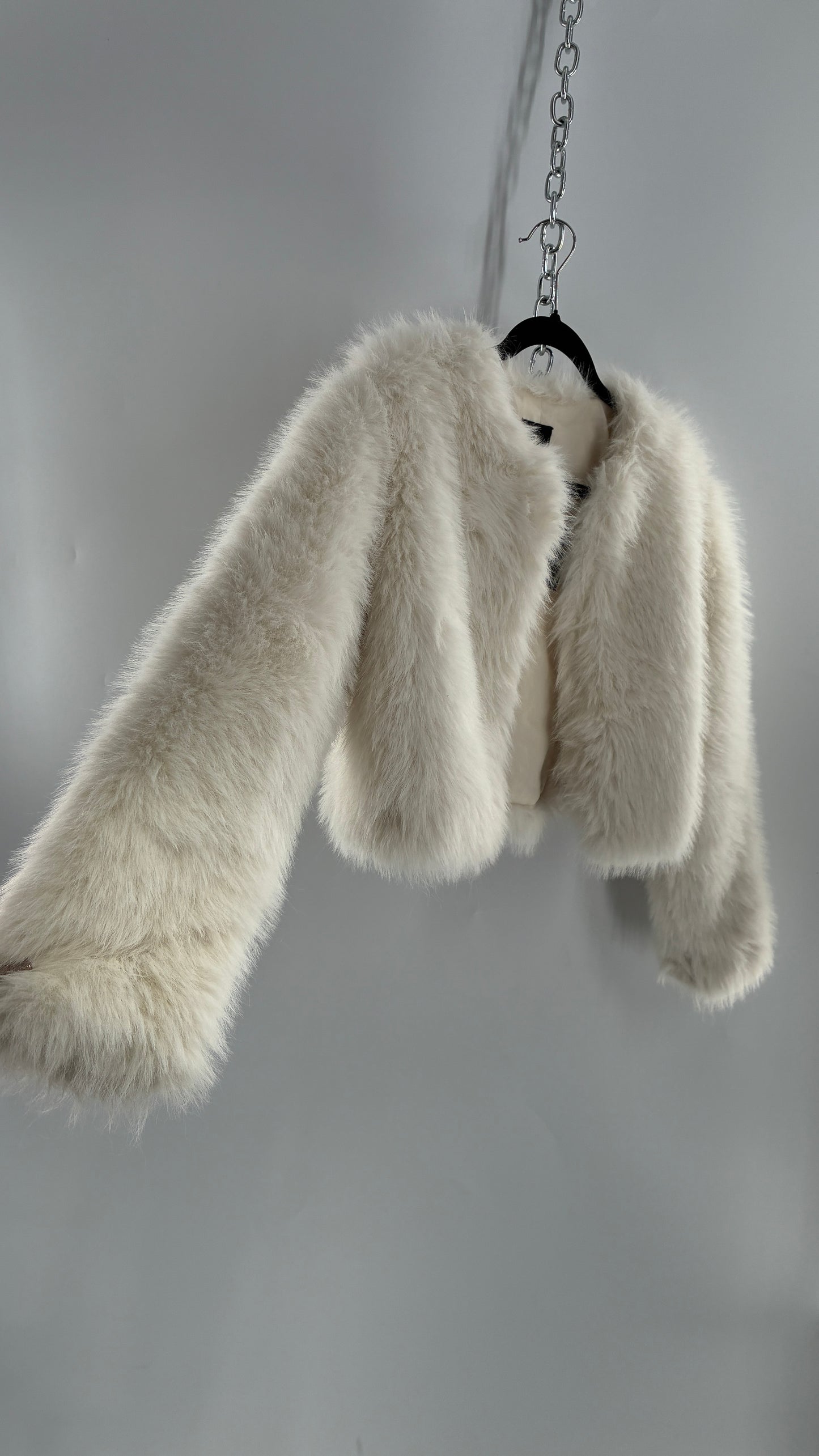 White Fluffy Cropped Jacket (Y14/XS/S)