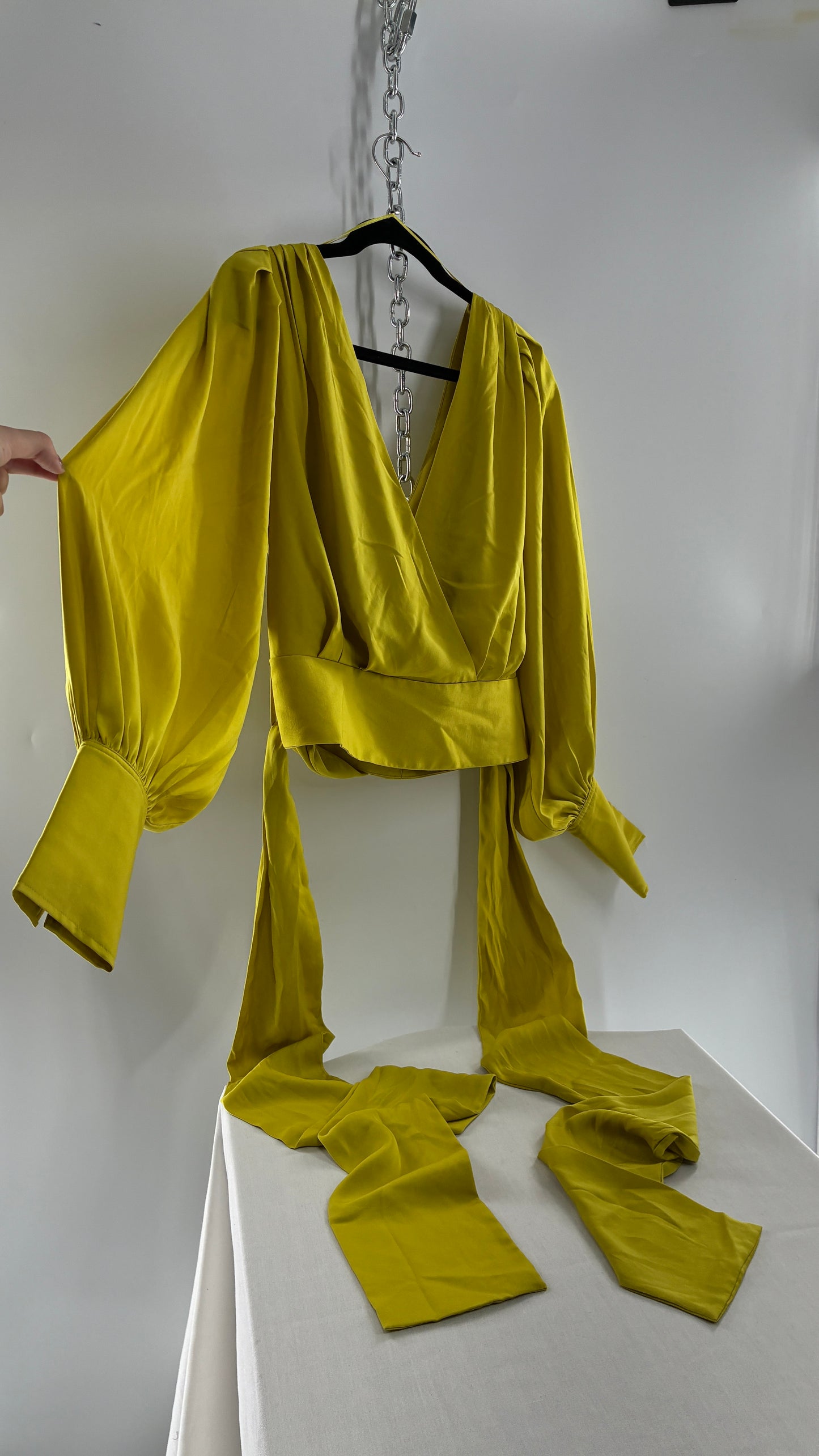 BANANA REPUBLIC Balloon Sleeve Chartreuse Green Wrap Around Blouse (10)