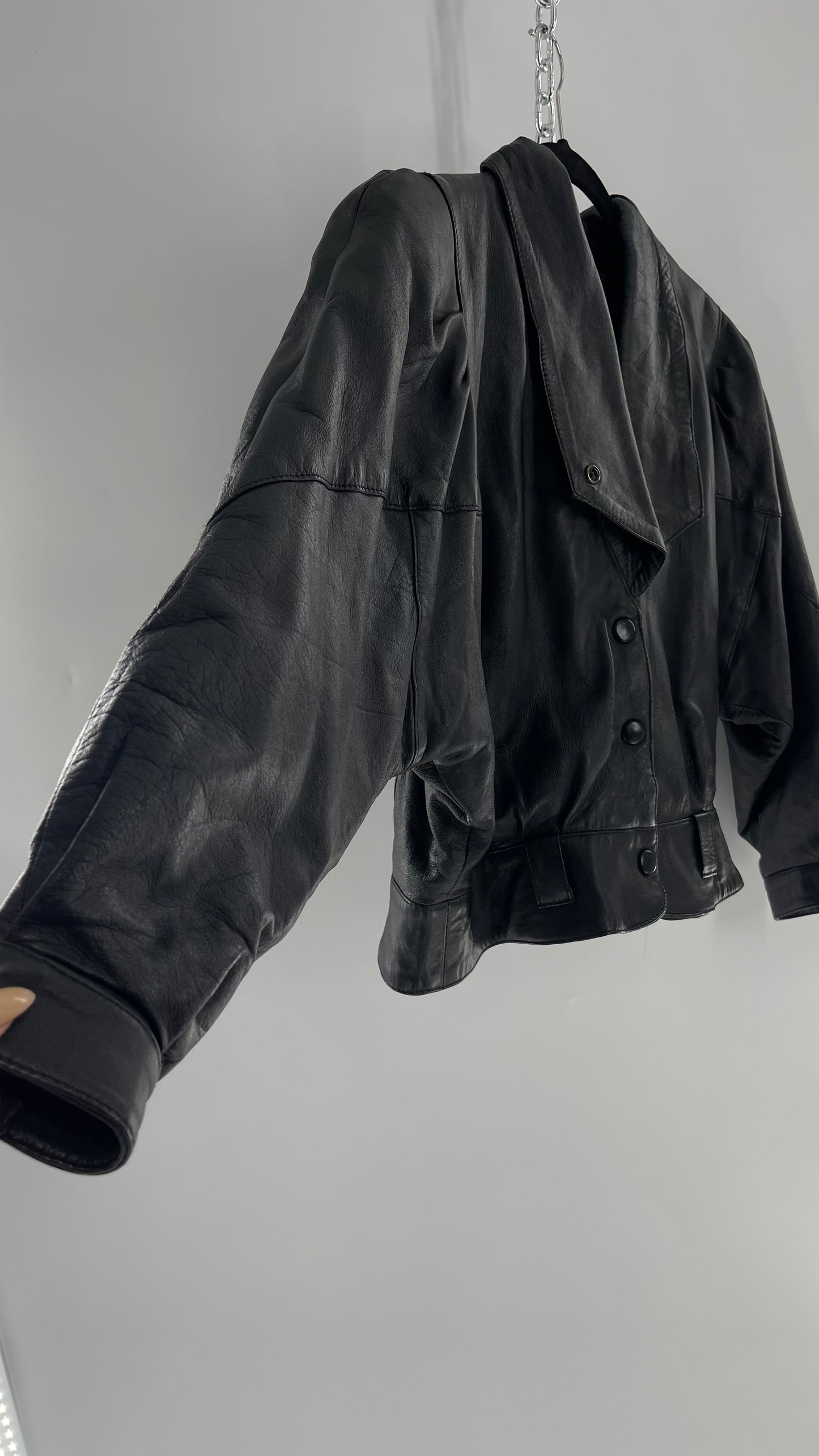 Vintage Black Leather Cropped Motorcycle Jacket (Medium)