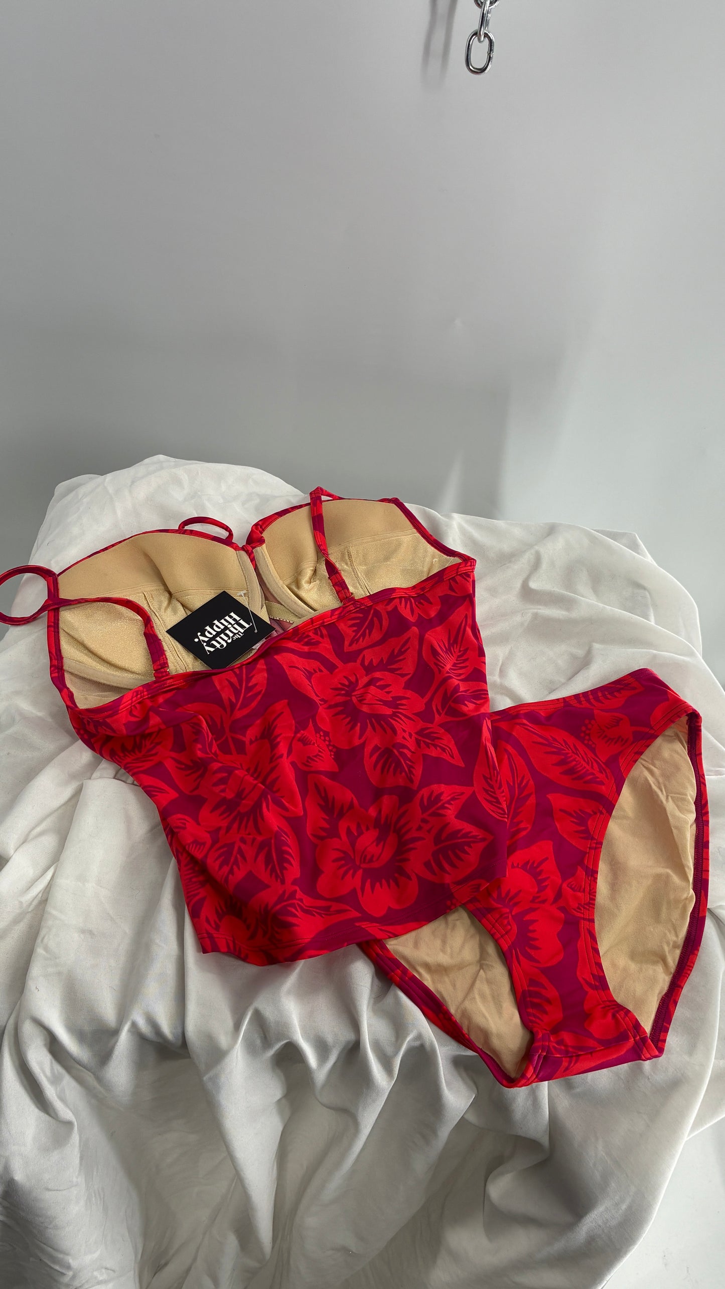 Vintage Victoria’s Secret Tropical Patterned Tankini Set with Underwire (38C, M)