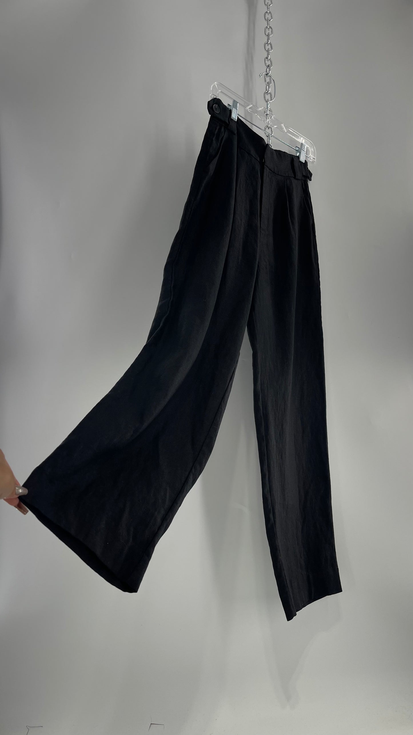 Thrills Black Thick Linen Trouser with Side Buttons and Pleating (4)