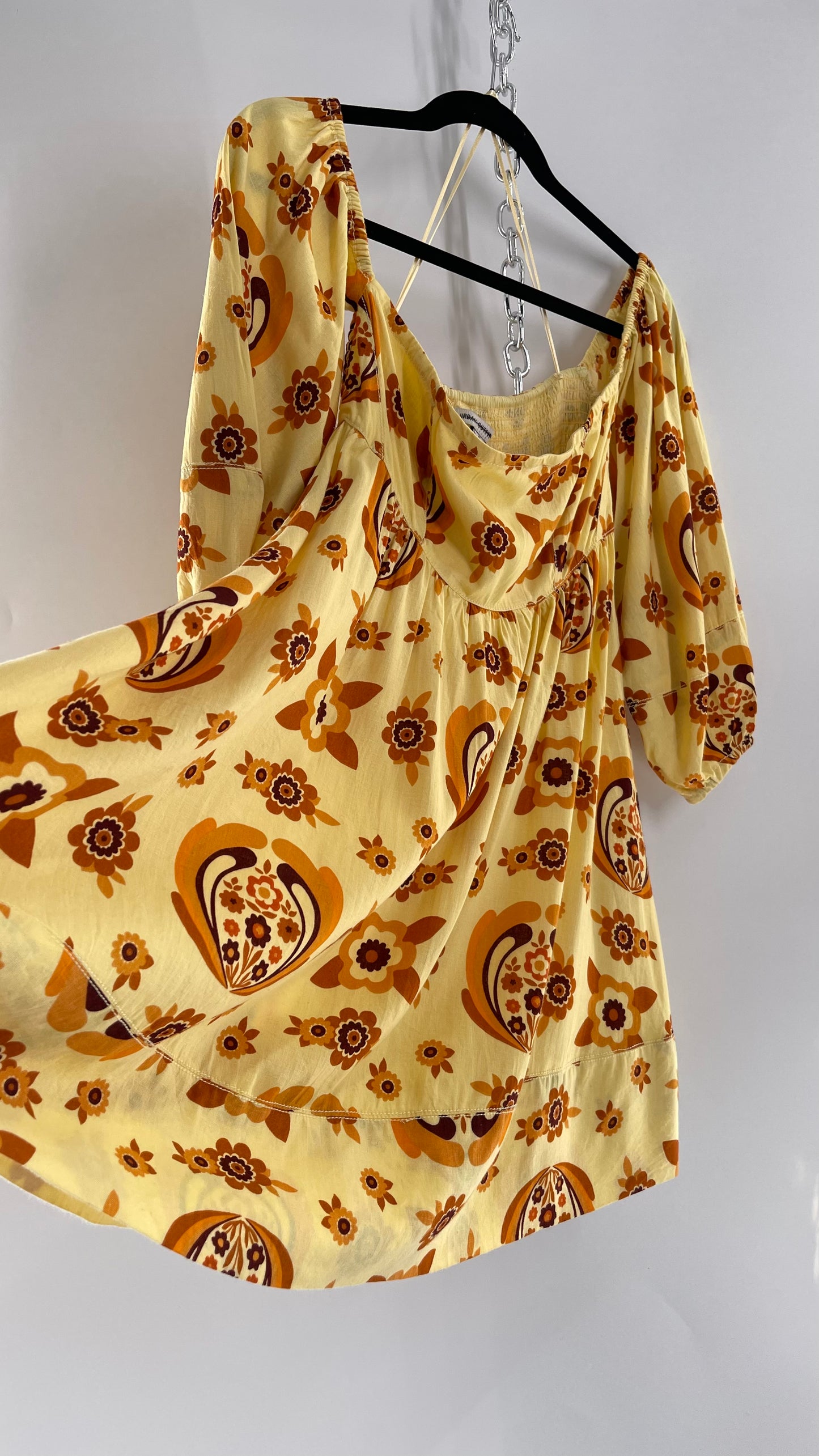 Urban Outfitters 1970s Puff Sleeve Retro Printed Babydoll Mini (Small)