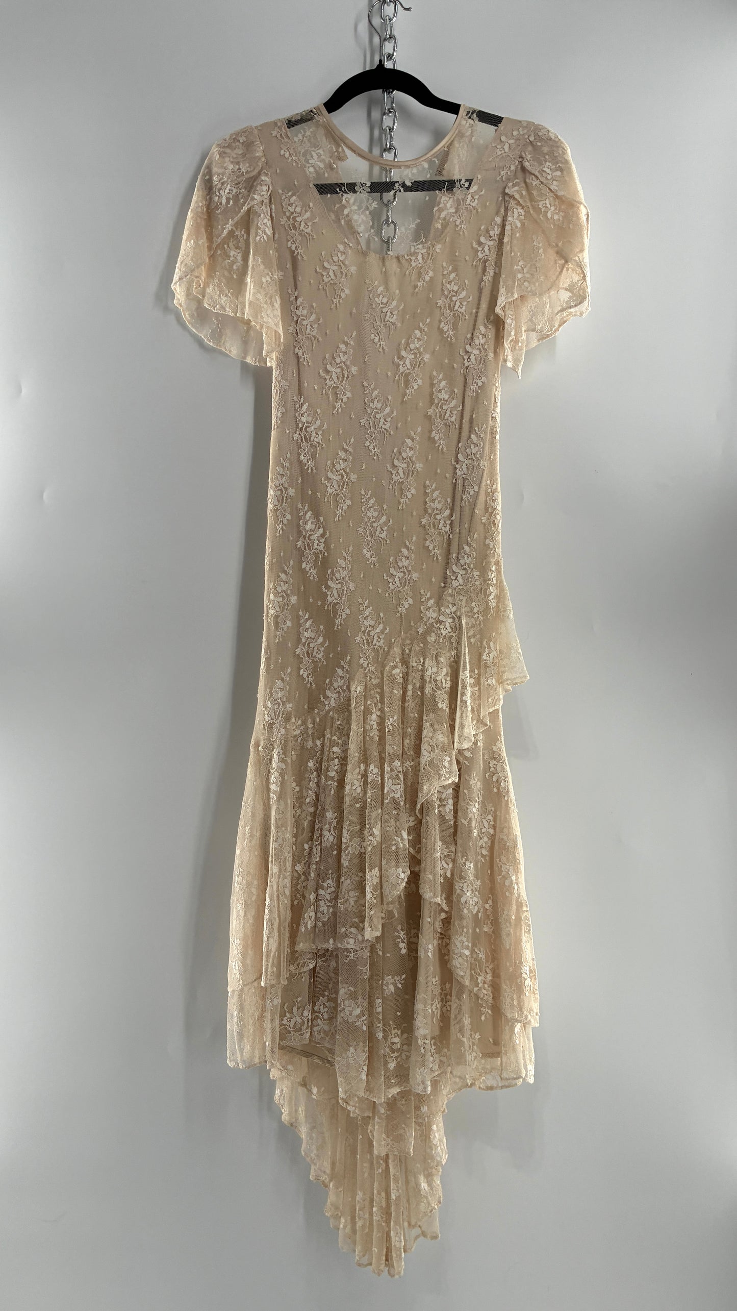 Vintage Ivory Lace Gown with Petal Sleeves, Tiered Hemline (5/6)