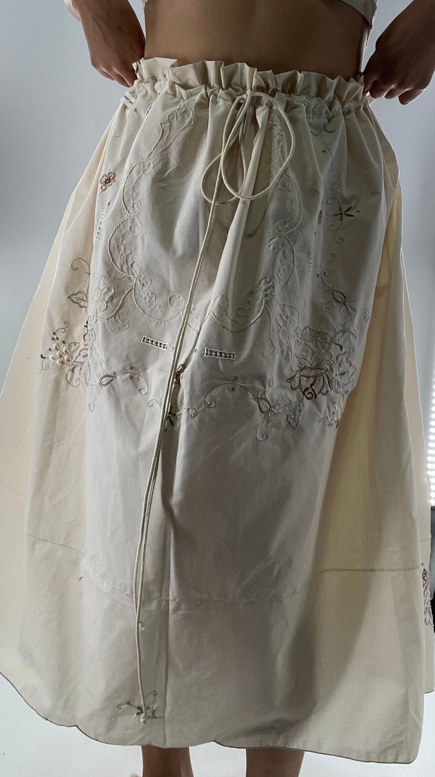 Custom Handmade Vintage Embroidered Off White Soirée Skirt (One Size)