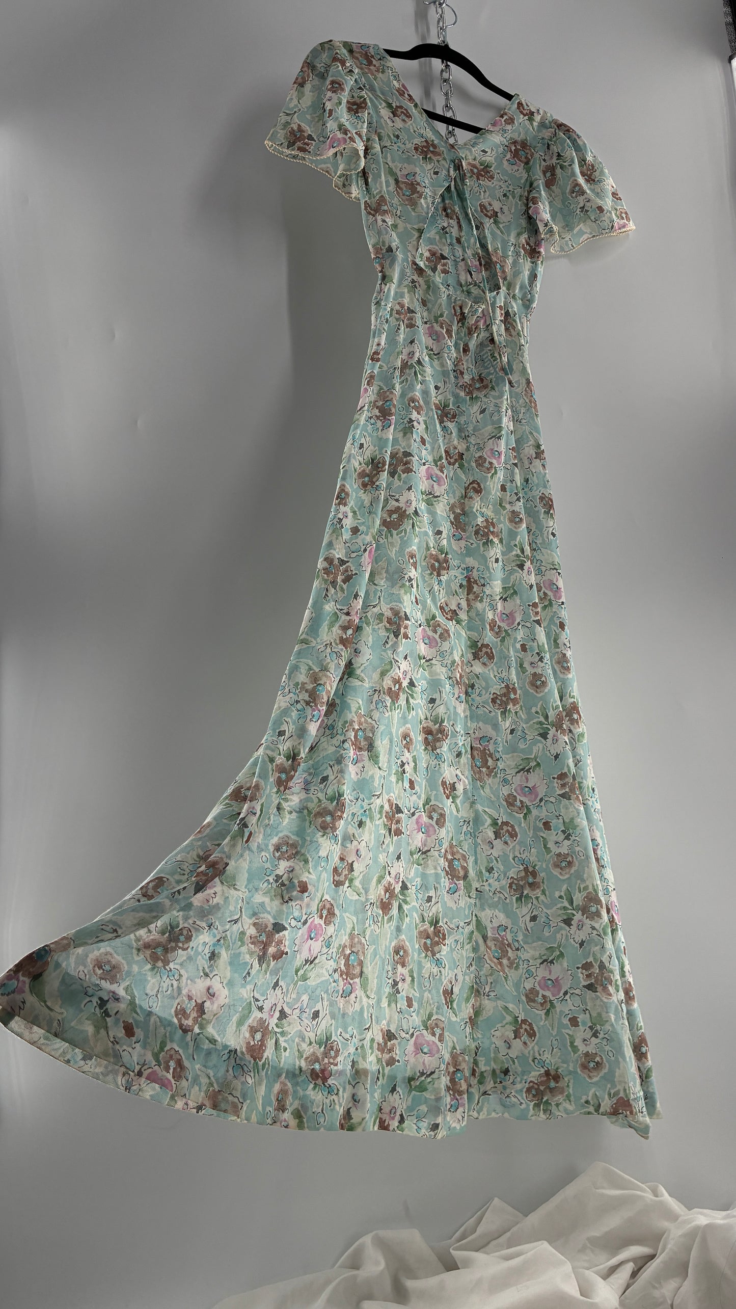 Handmade Vintage PLAIN JANE 1970s Voluminous Floral Gown with Bust Detail and Open Back (XS)