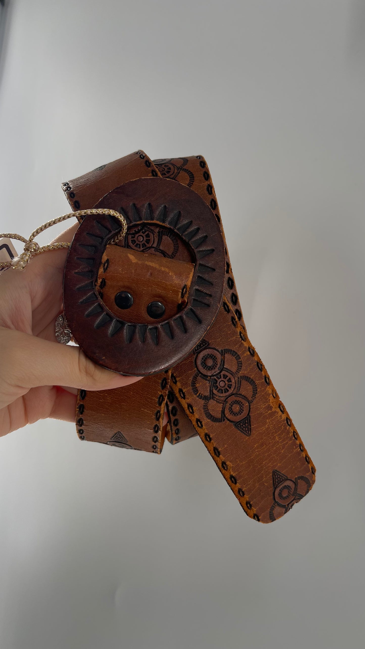 Vintage 70s Hand Tooled HandCrafted Embossed Genuine Leather Belt (S/M)