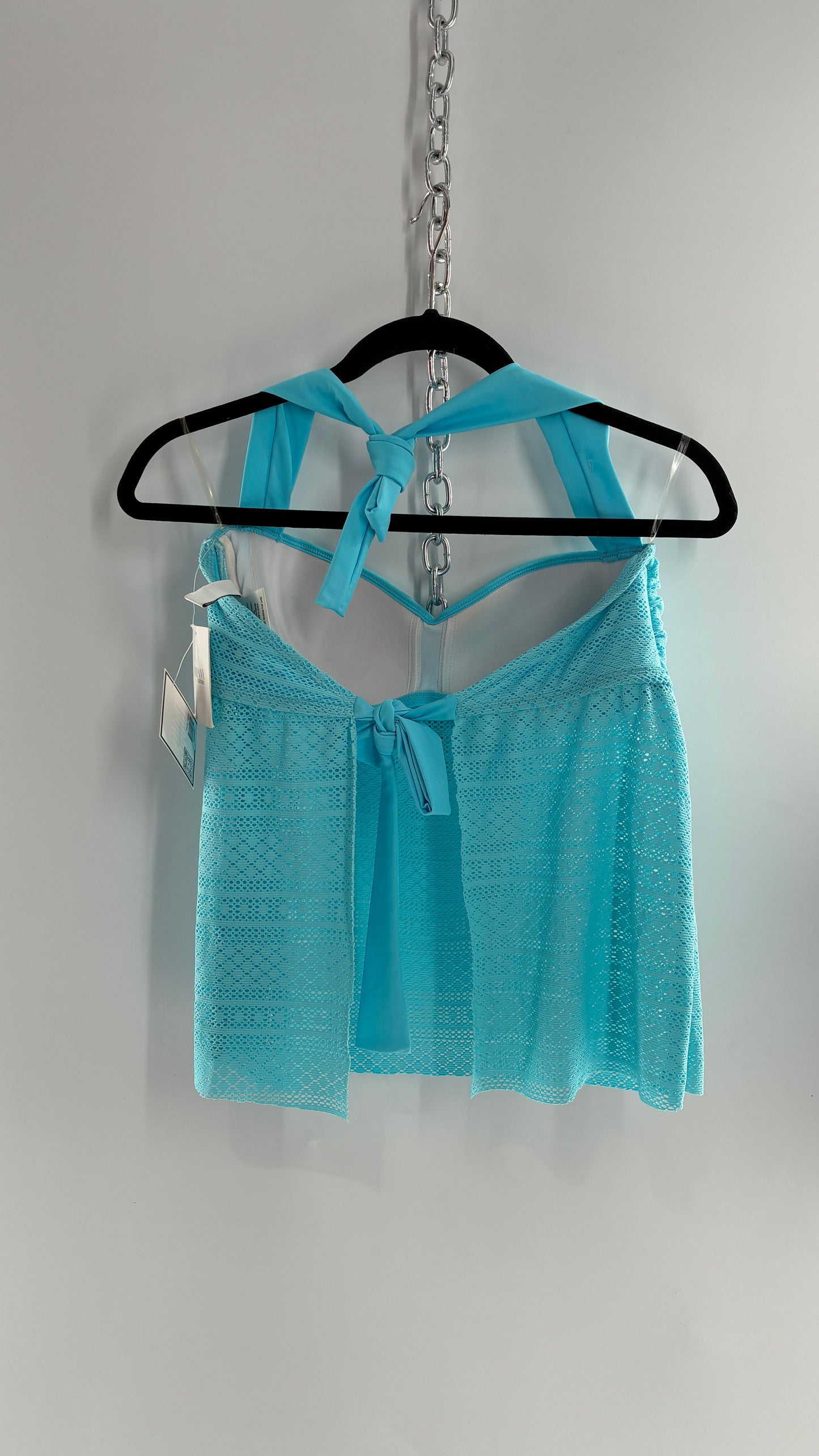 Vintage ELLEN TRACY Baby Blue Vented Back Halter with Built in Bra (10)