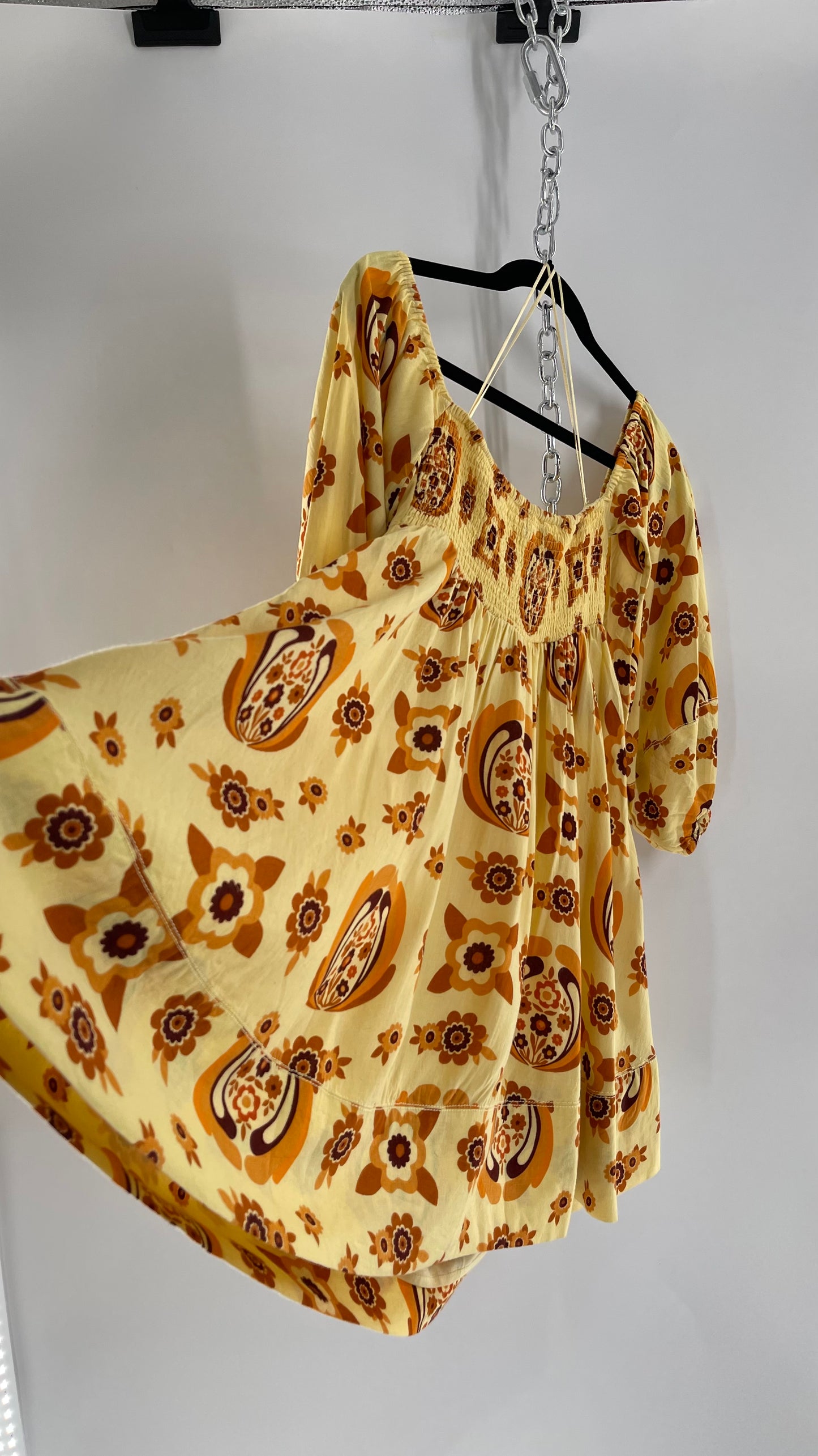 Urban Outfitters 1970s Puff Sleeve Retro Printed Babydoll Mini (Small)
