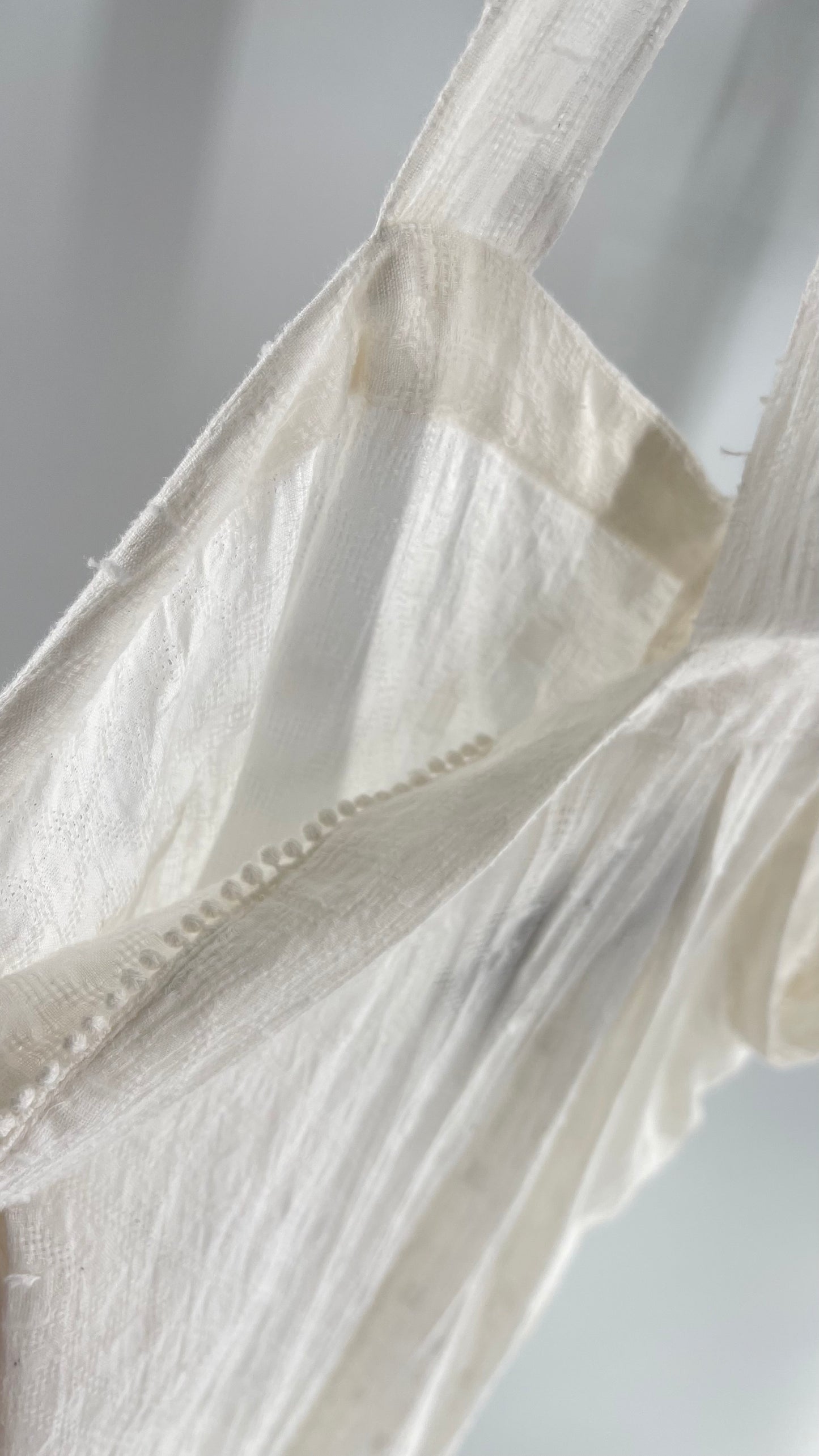 Anthropologie White Sweeping and Vented Button Front Tank (Large)