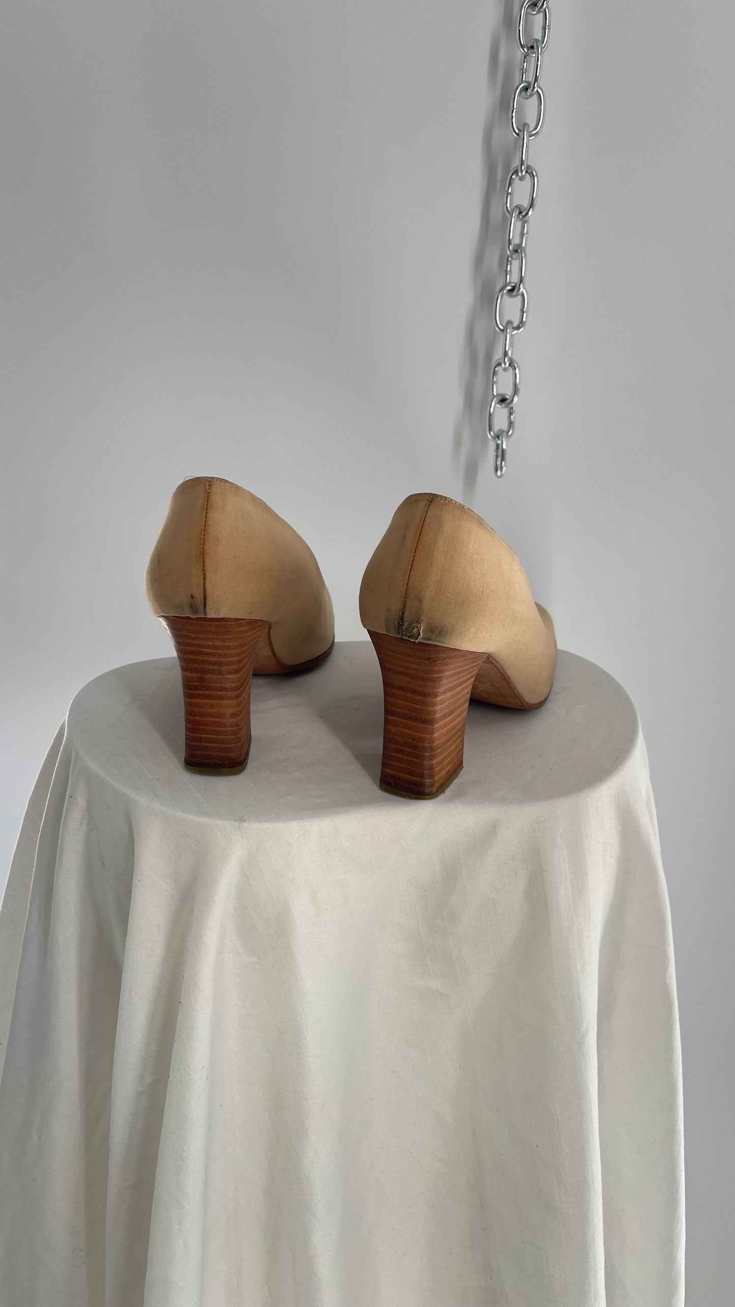Vintage 1990s DKNY Tan/Beige Square Toe Block Heel (8)