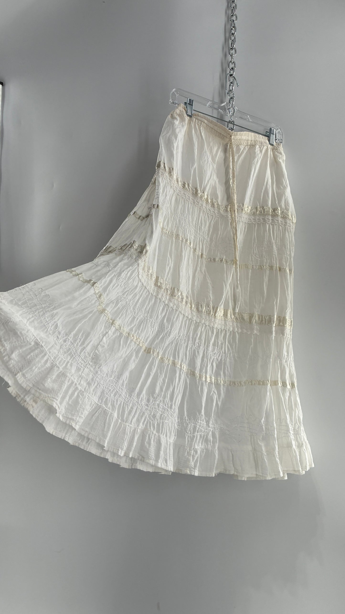 Vintage Tiered Skirt with Ribbon and Lace Trim (OS)