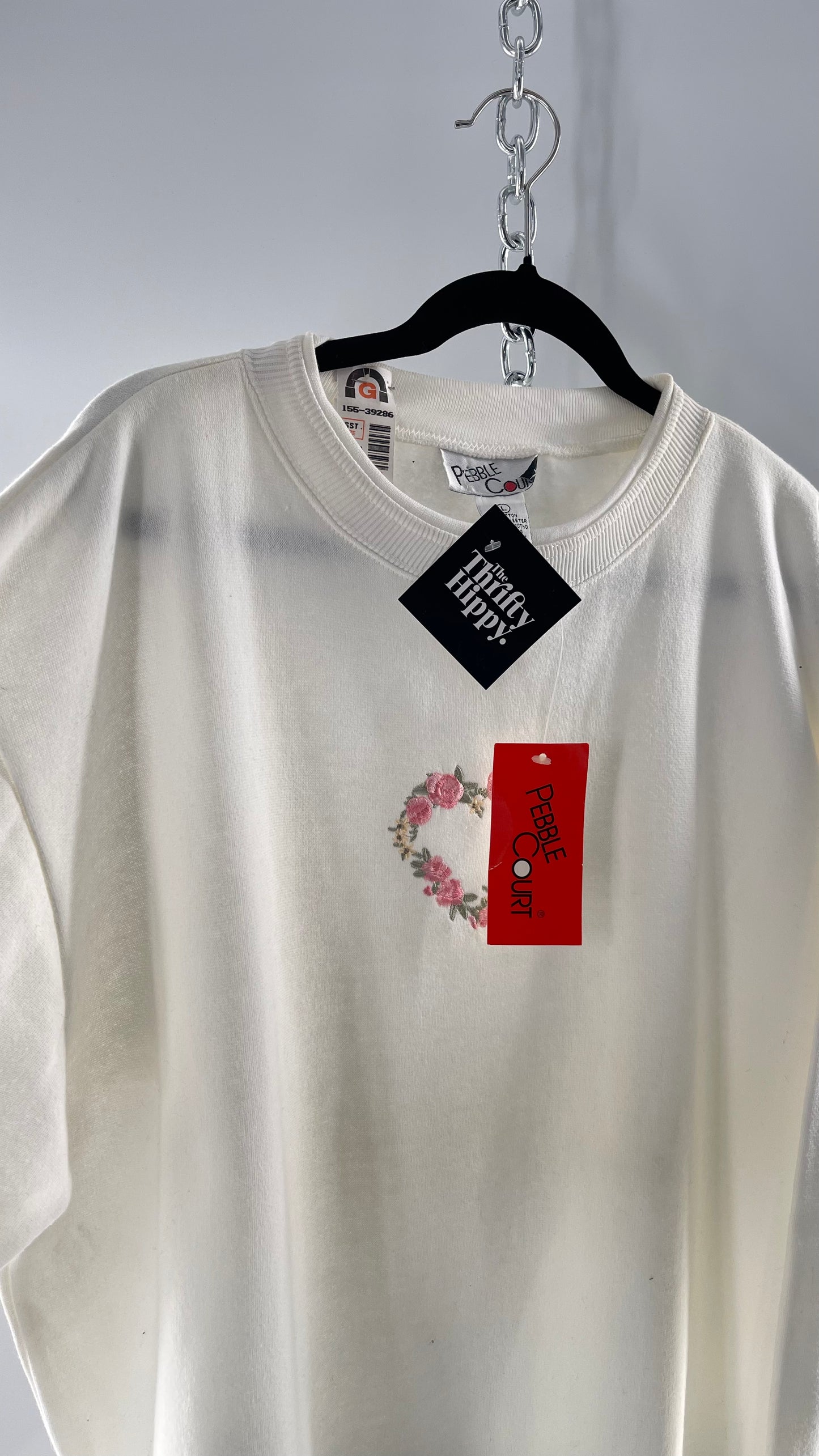 Deadstock 1990s Vintage Pebble Court Pink Rose Embroidered Heart Ivory Crewneck (Large)