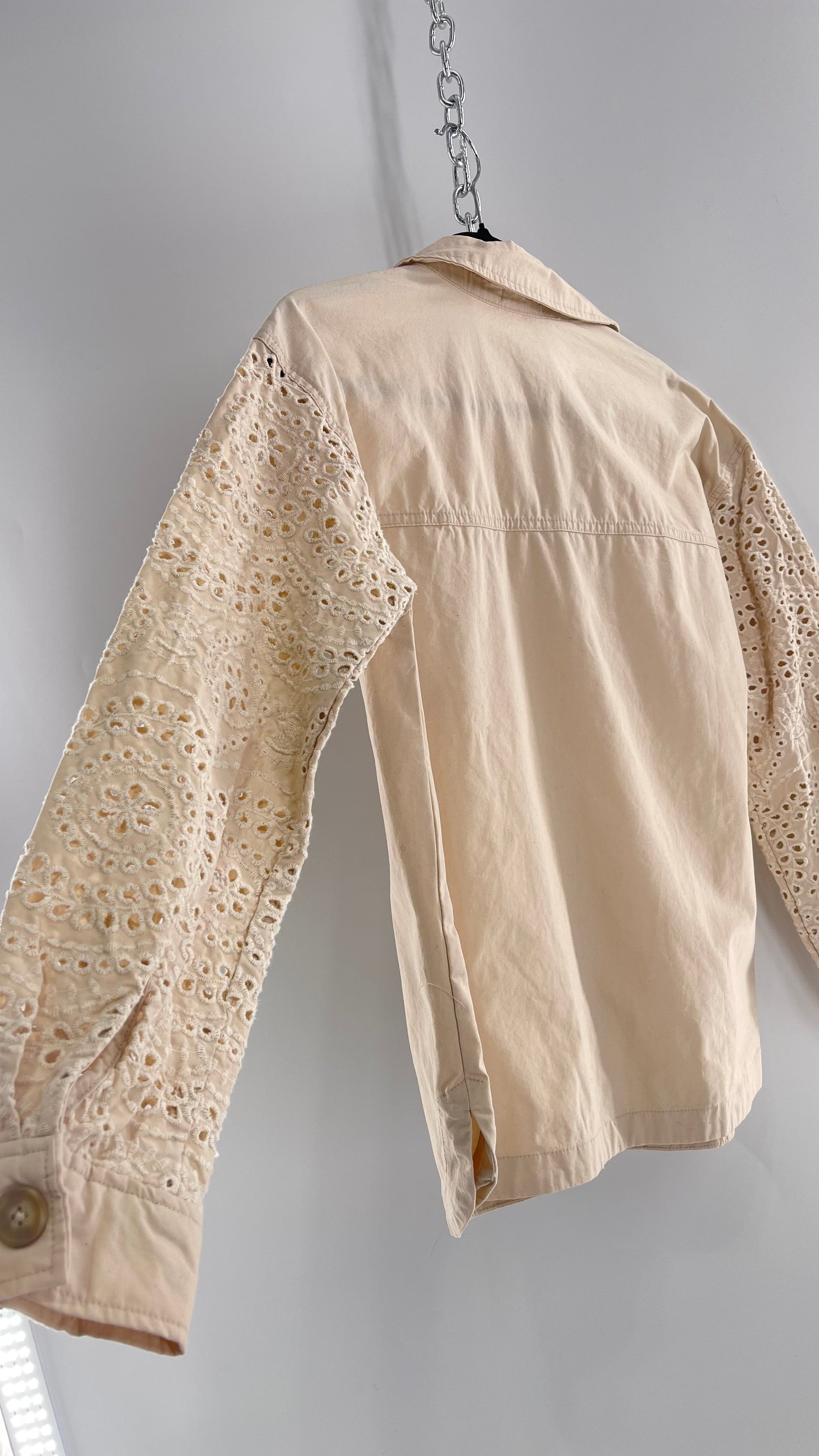 Maurices Anthropologie Beige Cotton Button Up with Eyelet Lace Sleeves and Pockets with Tags Attached (XS)