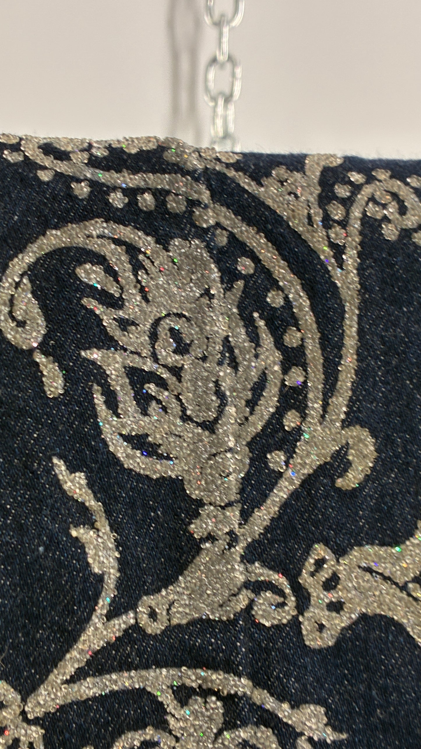Vintage EXPRESS JEANS Dark Wash with Iridescent, Embellished, Textured Design Running Down Pant Leg (3/4)