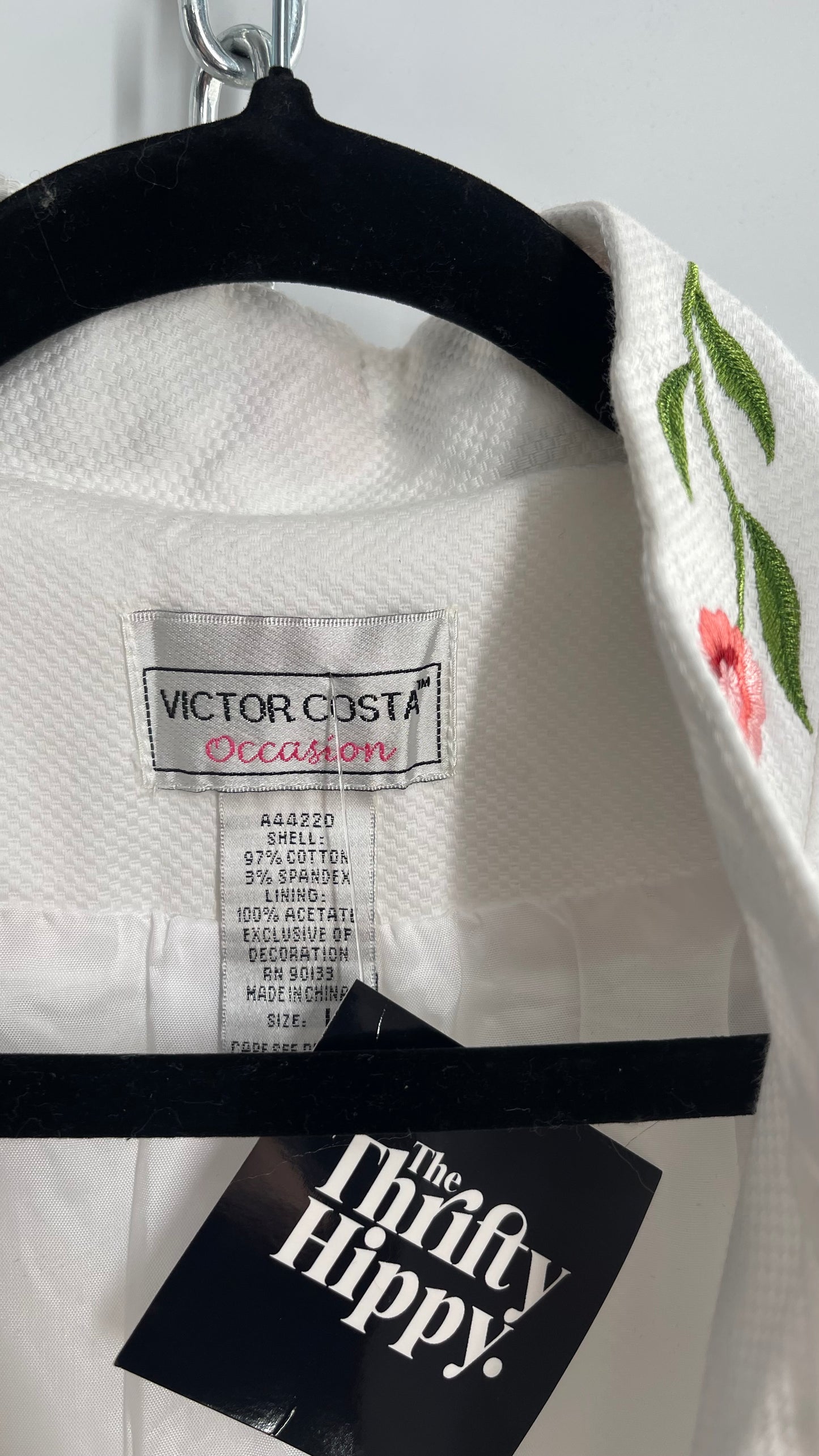 VICTOR COSTA Occasions White Coat with Embroidered Floral Details (Large)