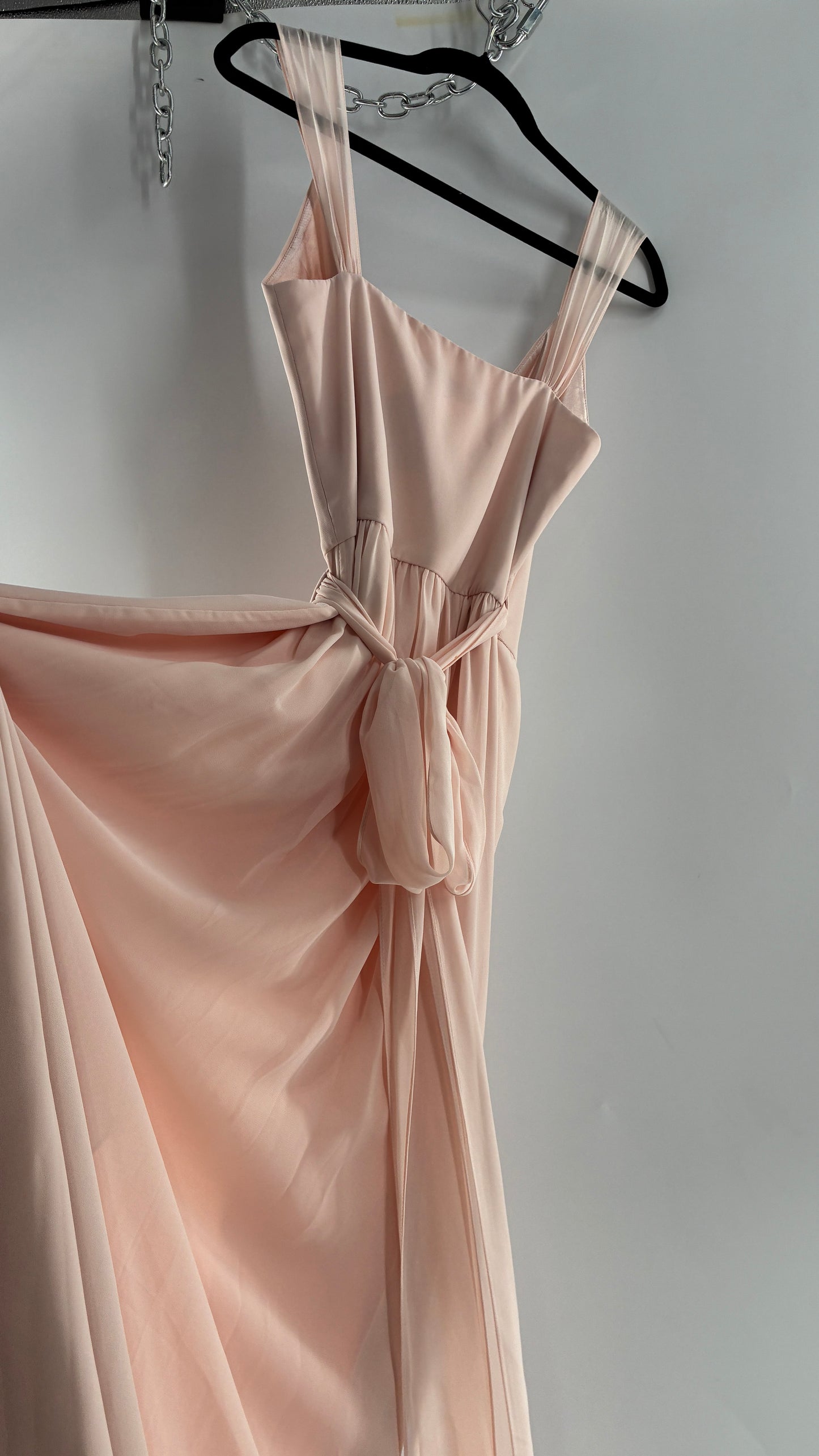 CEREMONY Joanna August Ballet Slipper Pink Vented Gown with Tied Waist (Small)