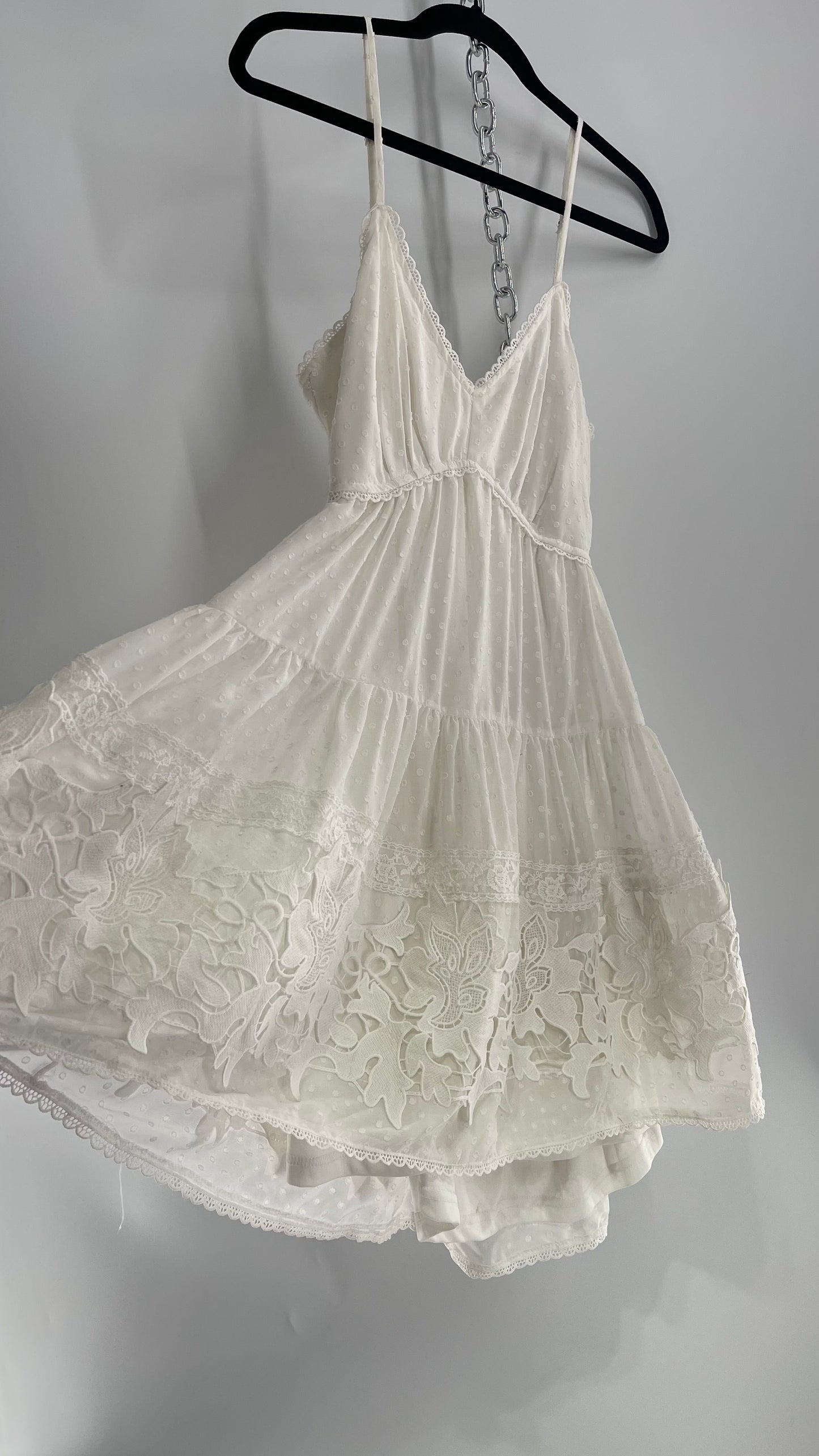 INA Voluminous White Tiered Open Back Mini Dress with Lace Trim (M)