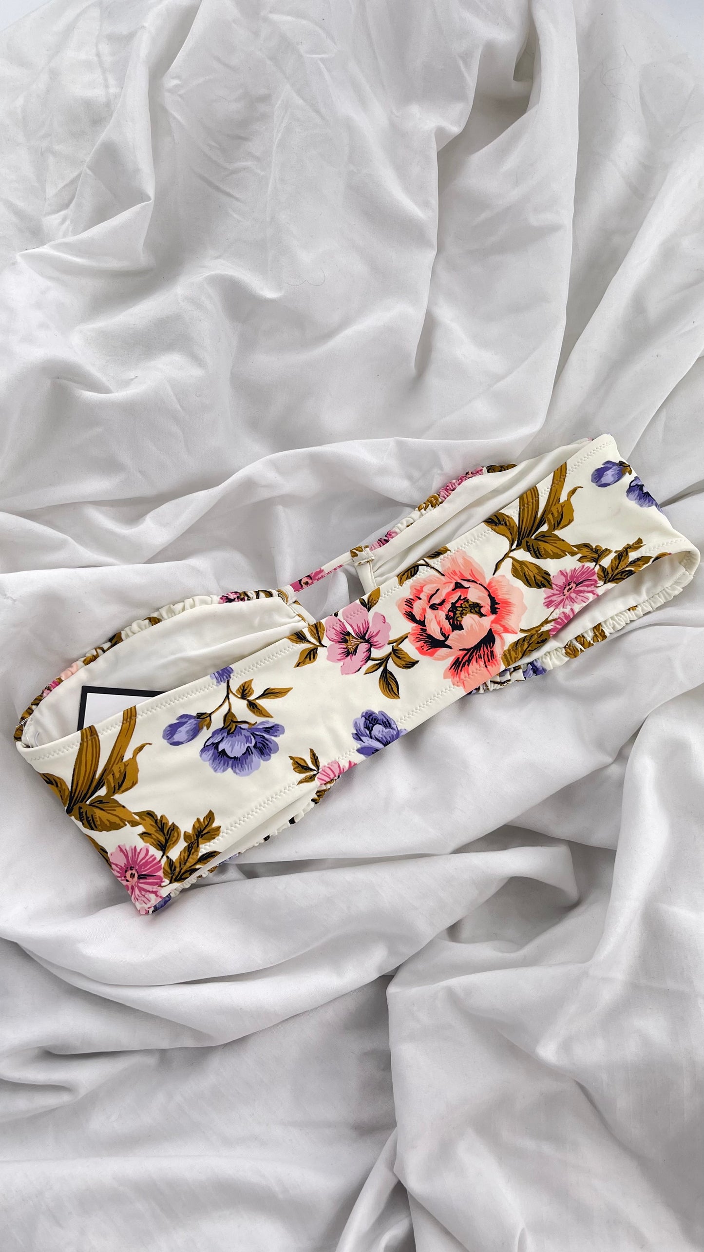 TORI PRAVER Smocked White Floral Bandeau with Triangle Wire Cut Out (L)