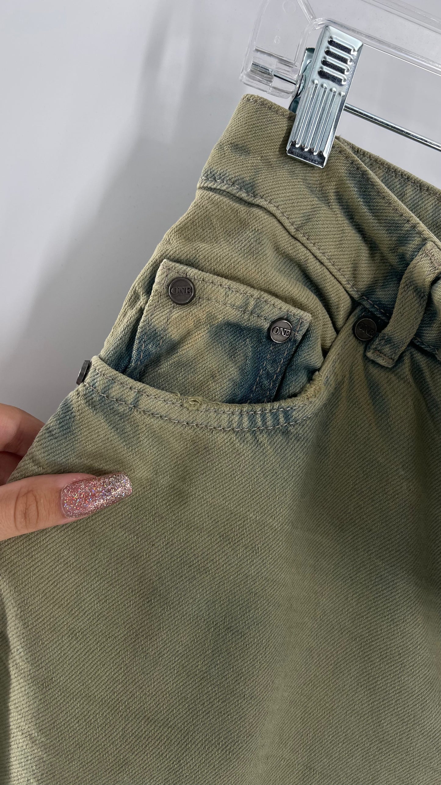 One Teaspoon Distressed Baggy/Bandit Relaxed Jean with Green Hue/Wash (Khaki Haze) (25)