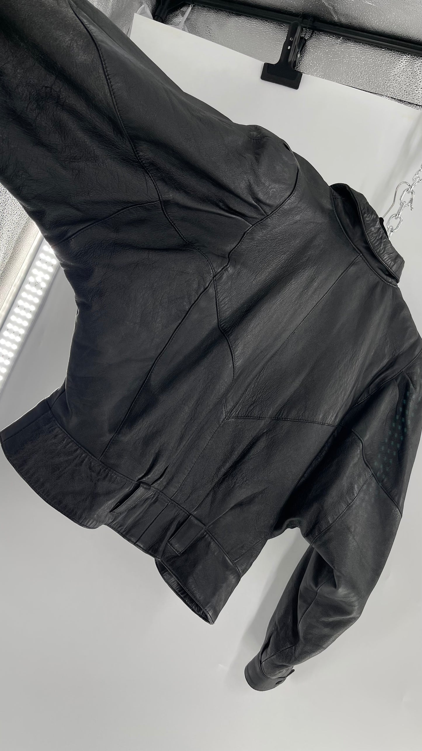 Vintage Black Leather Cropped Motorcycle Jacket (Medium)