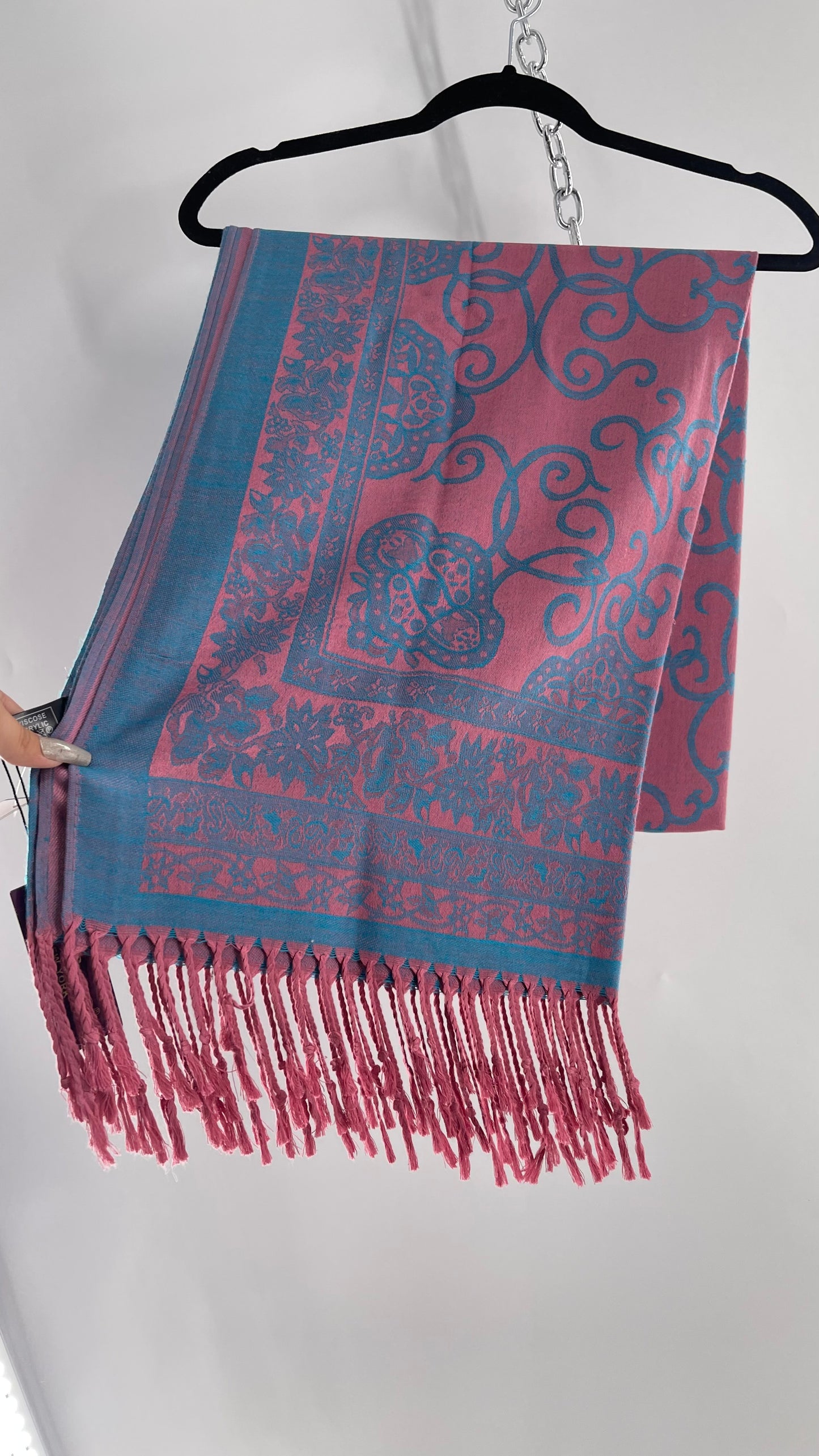 Deadstock Vintage Go & Go NEW YORK Voluminous Pink/Blue with Tassels and Tags Attached