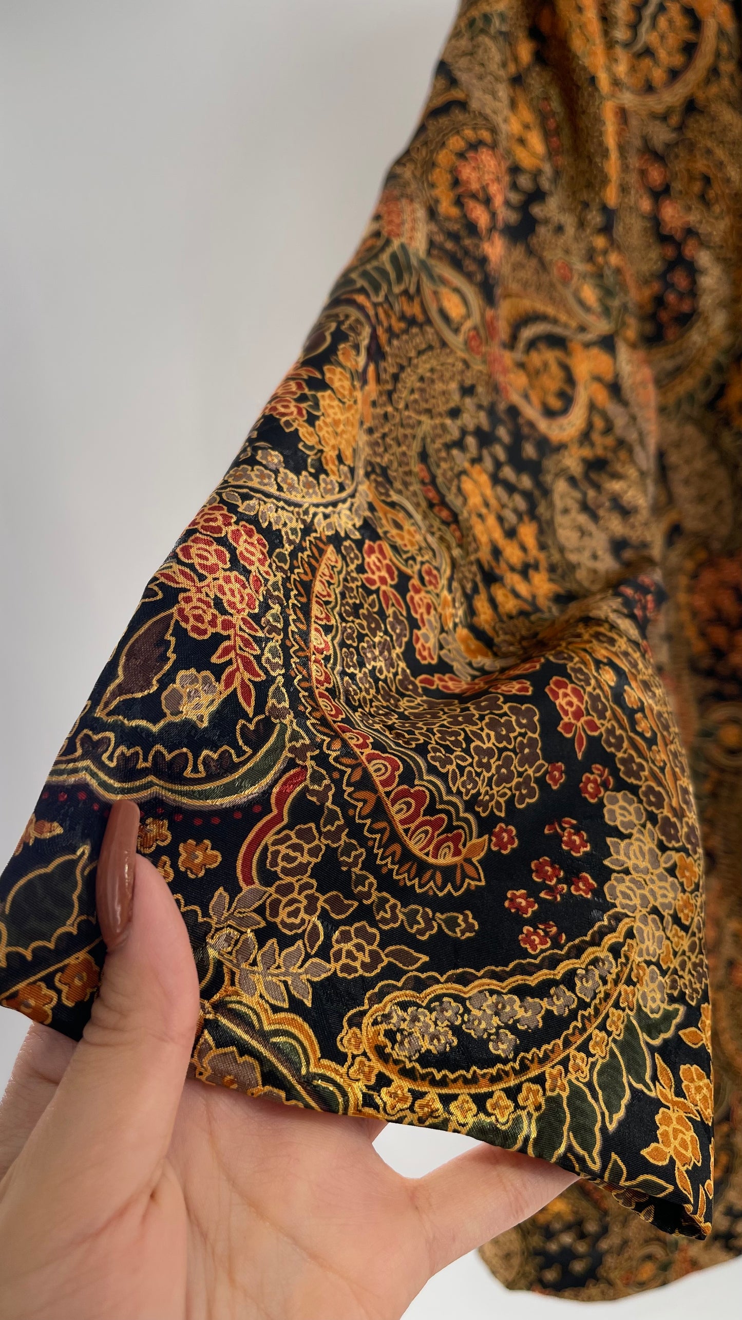 Vintage Kensington 100% Silk Blazer (Medium)
