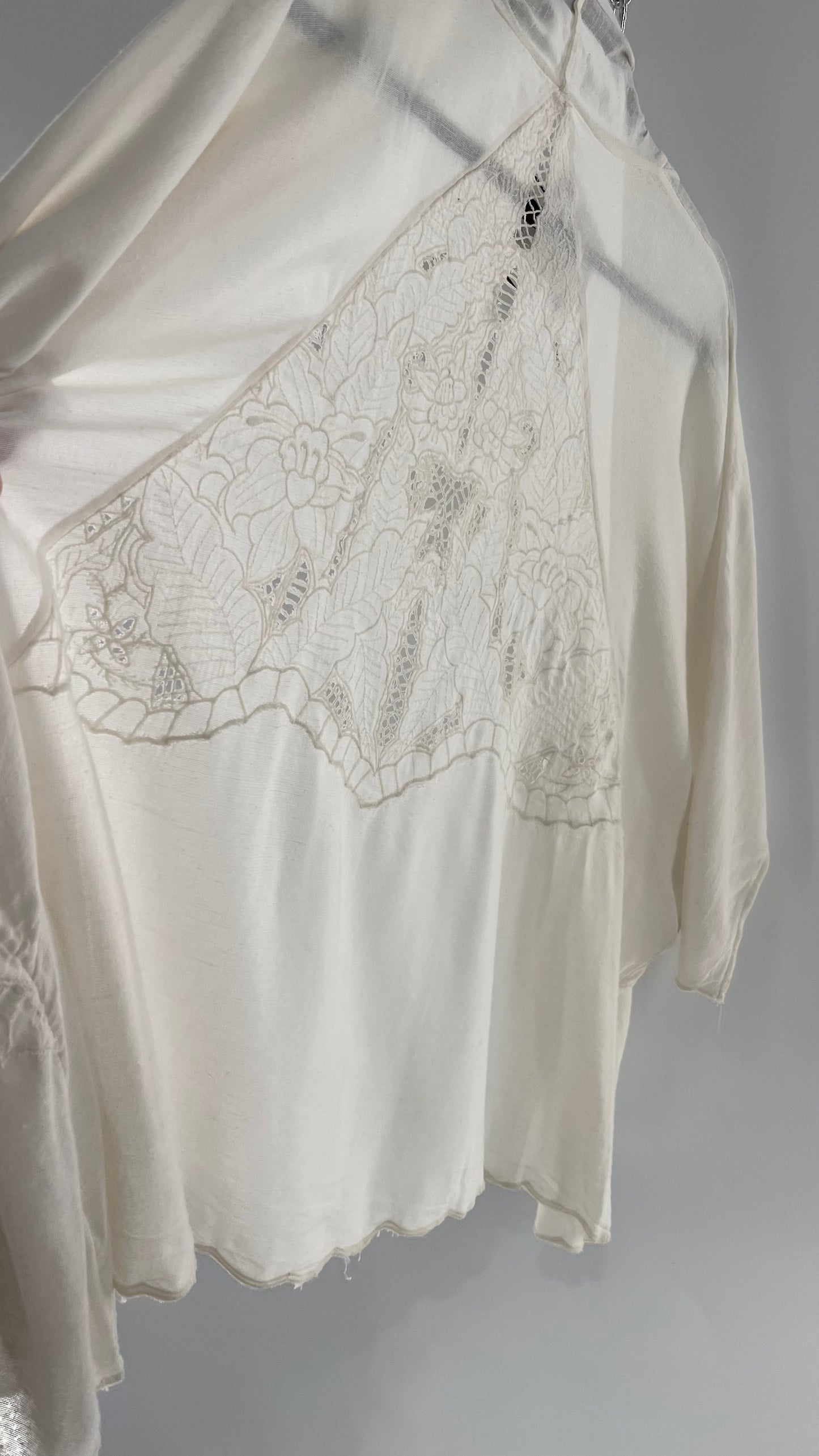 Intimately Free People Linen/Cotton White Cape with Embroidery Design (Medium)
