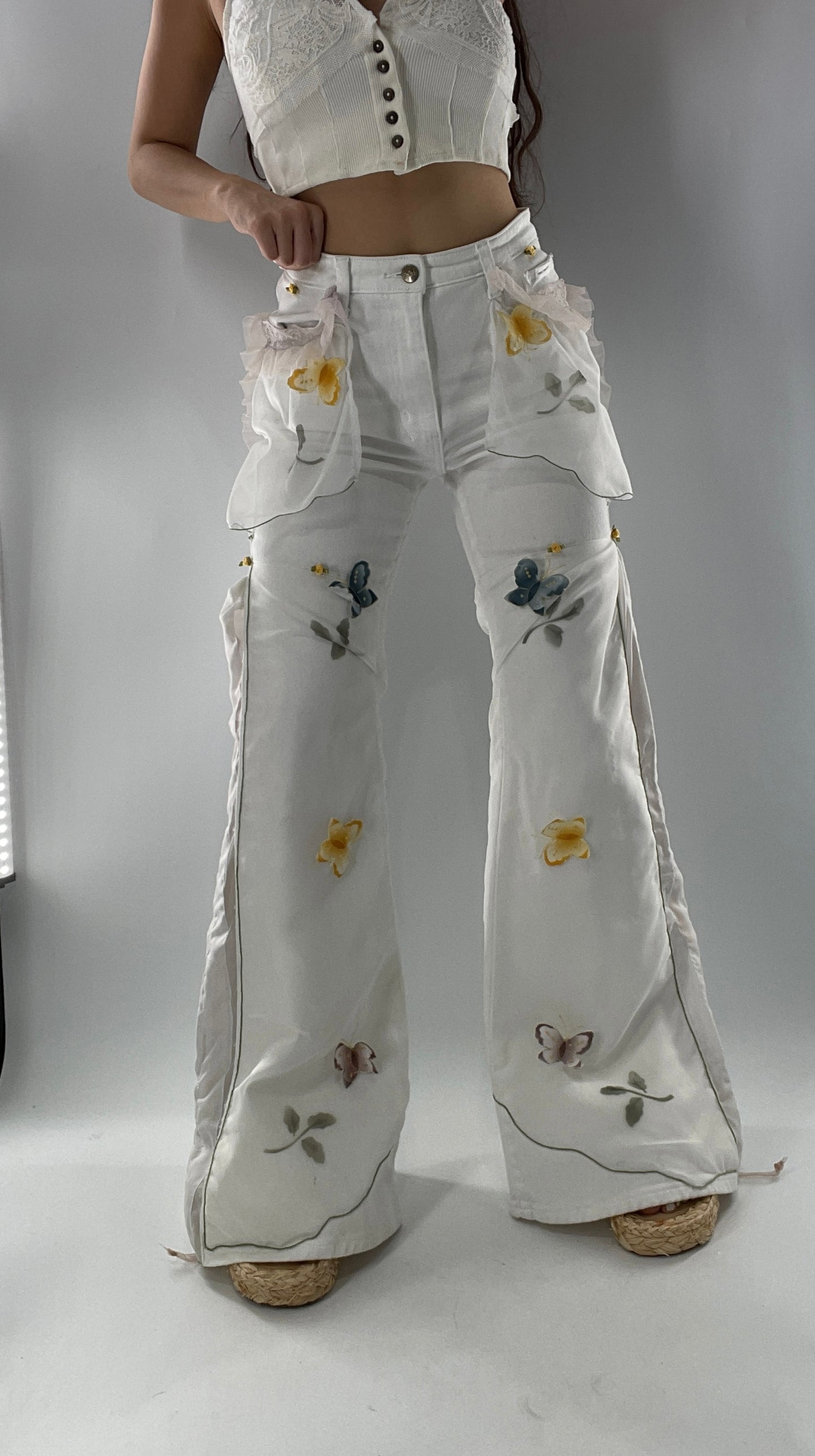 Remade Upcycled Lee White Jeans with Drawstring Adjustable Length, Lace Trim Pockets, Embroidery and Appliqué Details (27)