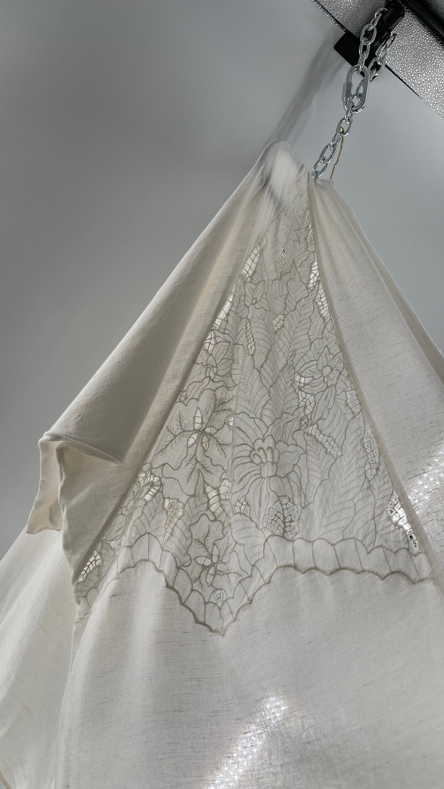 Intimately Free People Linen/Cotton White Cape with Embroidery Design (Medium)