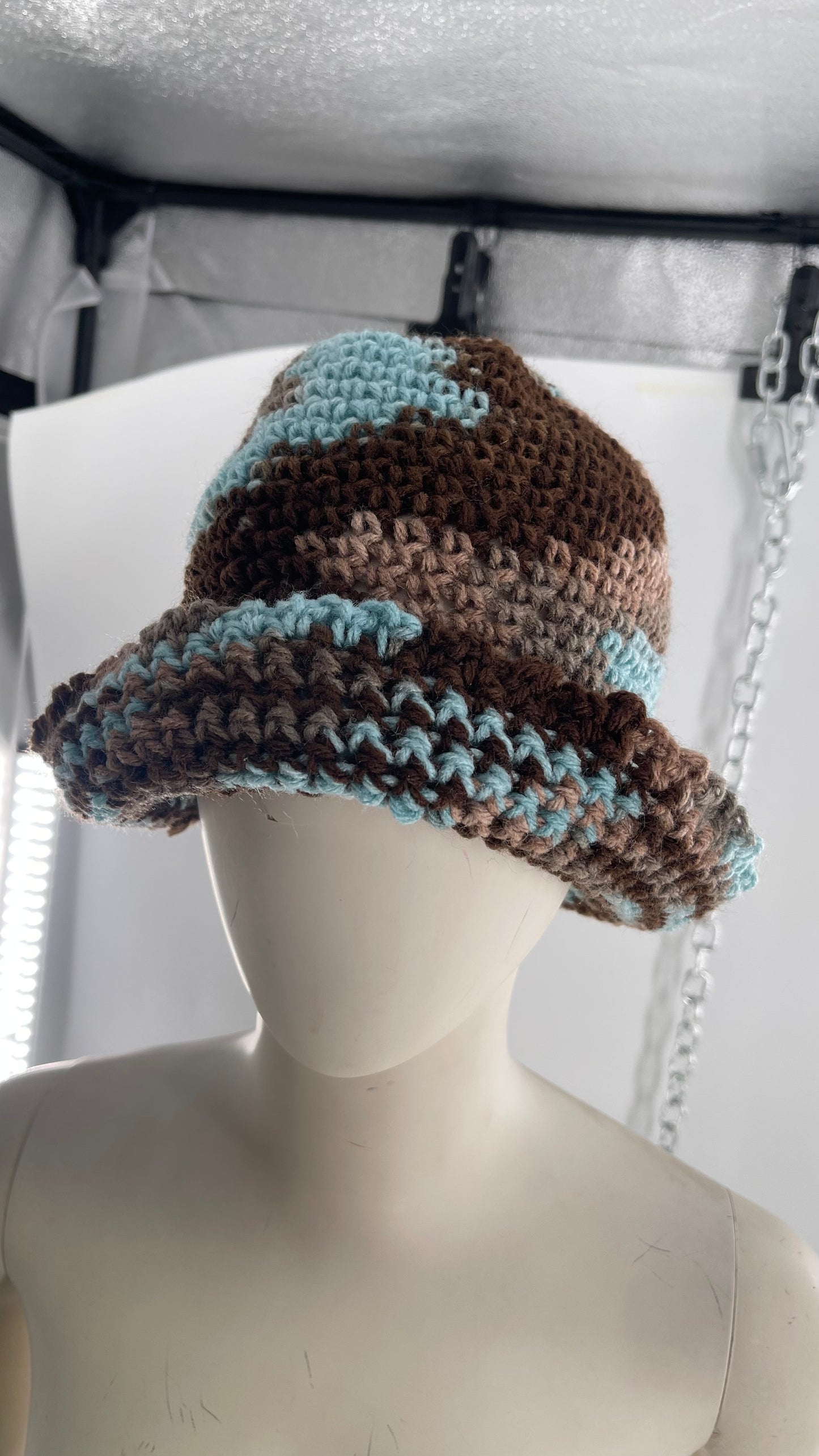 Vintage Hand knit Bucket Hat Blue/Brown