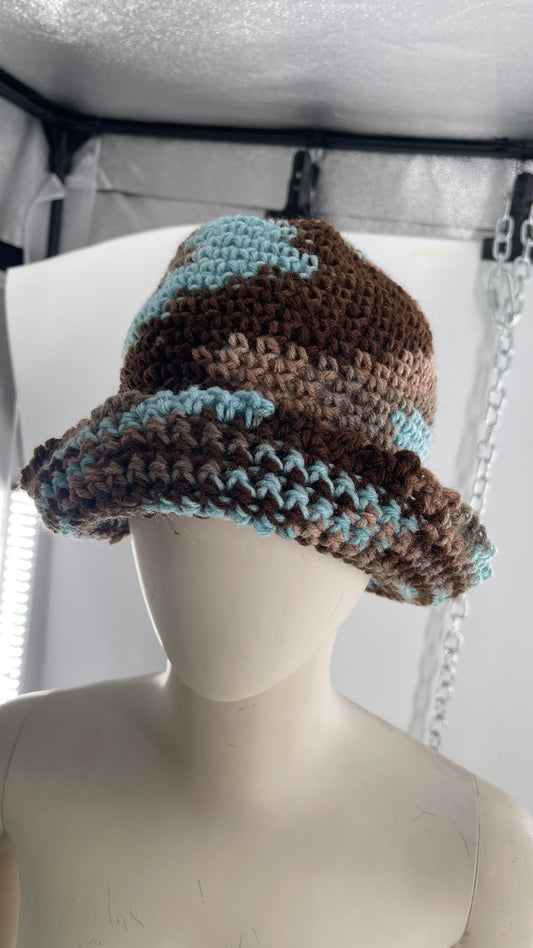 Vintage Hand knit Bucket Hat Blue/Brown