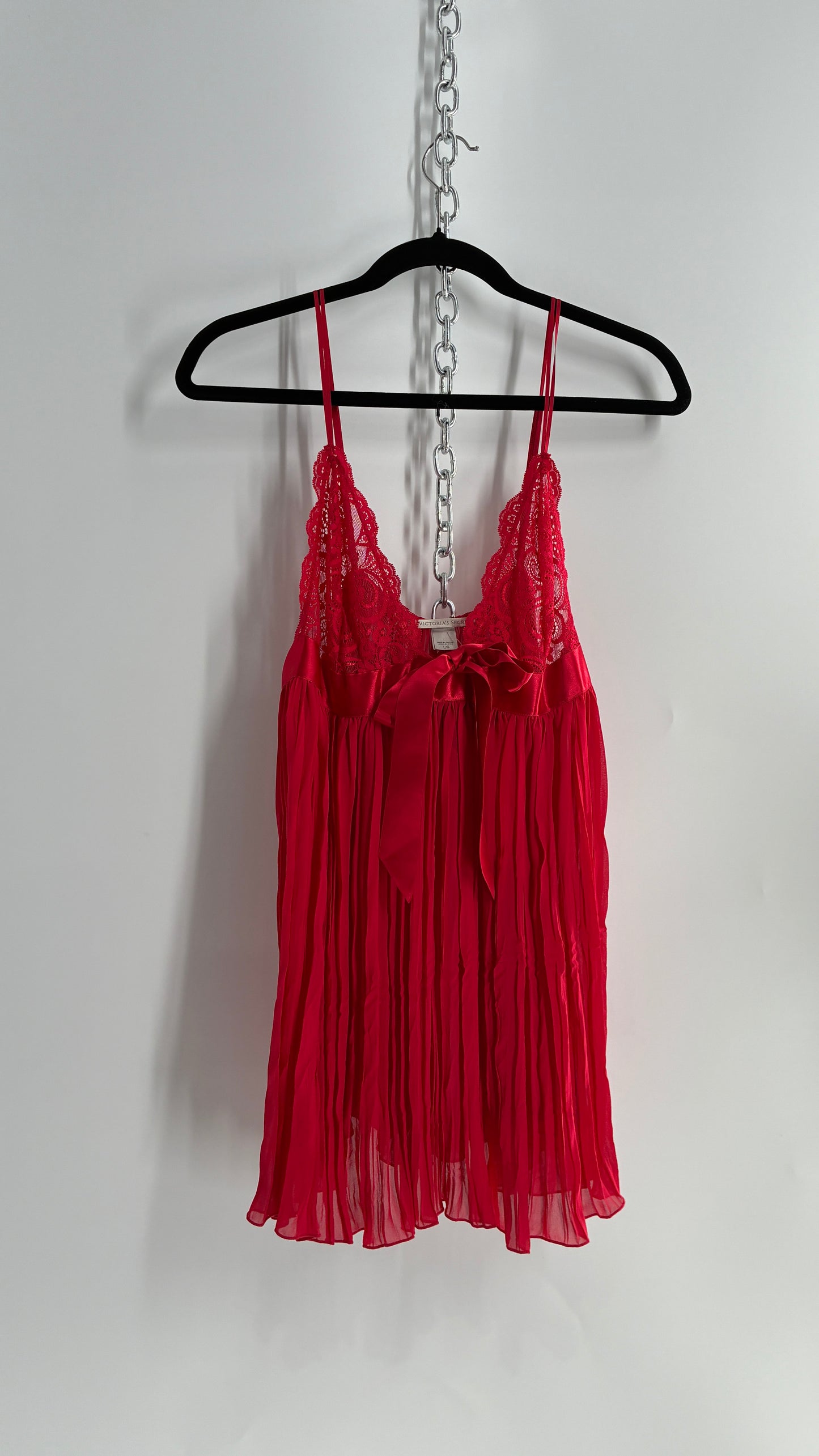 Vintage Victoria’s Secret Red Satin Underbust Bow Babydoll Camisole (Large)