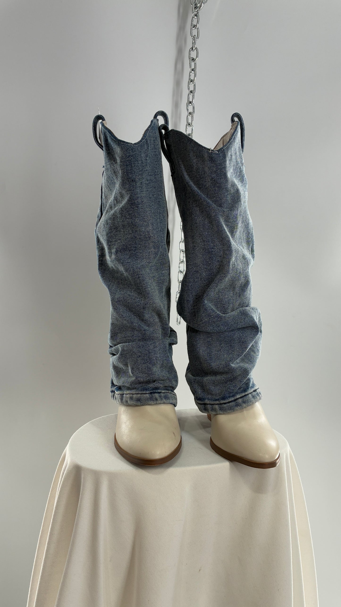 Vintage 2008 White Pointed Toe Boots with Denim Stacked Leg (6)