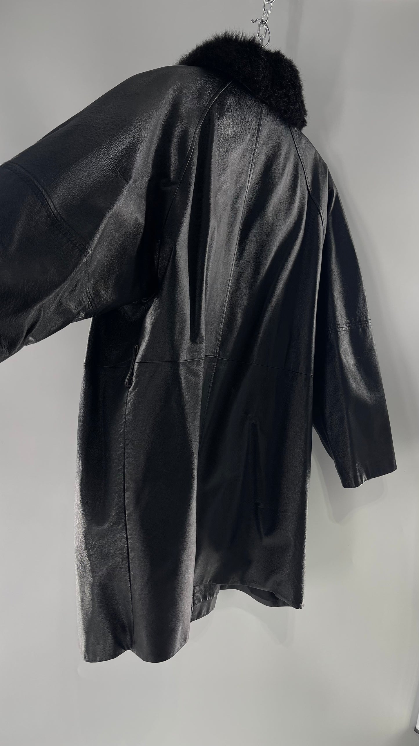 FITZWRIGHT Vintage Black Leather Coat with New Zealand Opposum Fur Collar and Faux Fur Belt (C)(Large)