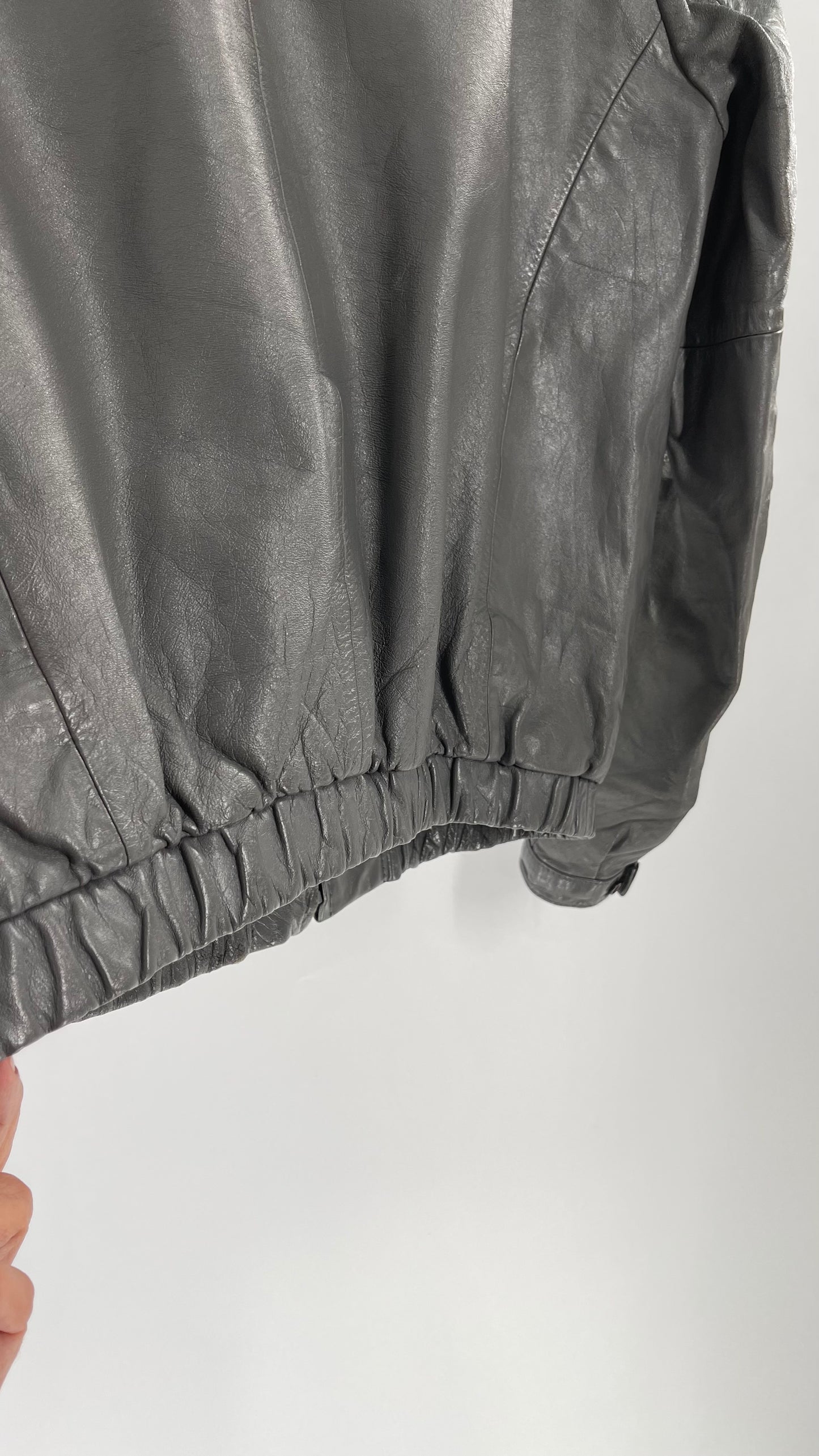 Vintage WILSON Gray Leather Motorcycle Jacket with Neck Strap (C)(36)