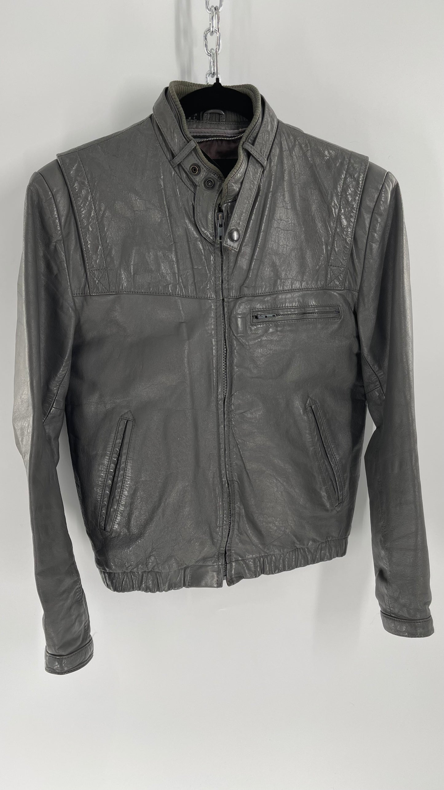 Vintage WILSON Gray Leather Motorcycle Jacket with Neck Strap (C)(36)