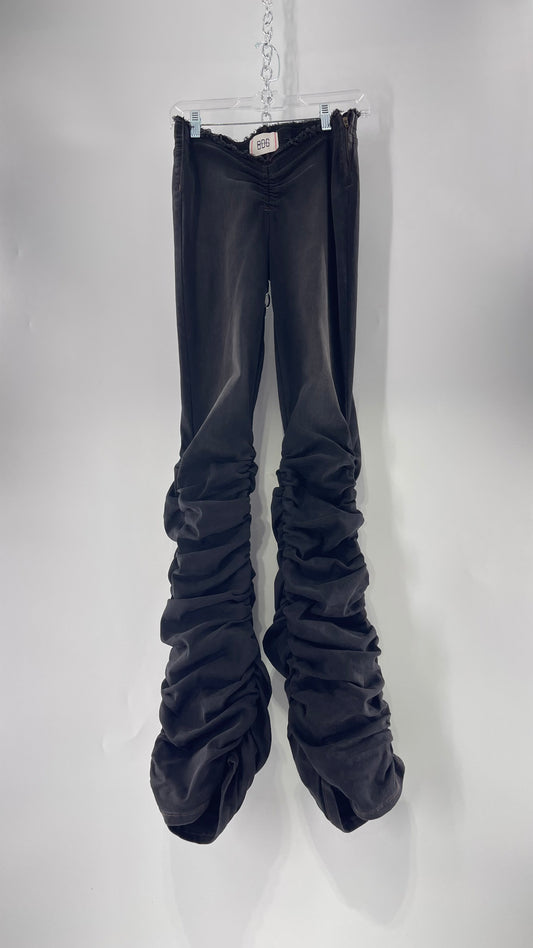 BDG Charcoal Grey Stacked Leg Flared Jeans with Scrunch Front Detail (27)