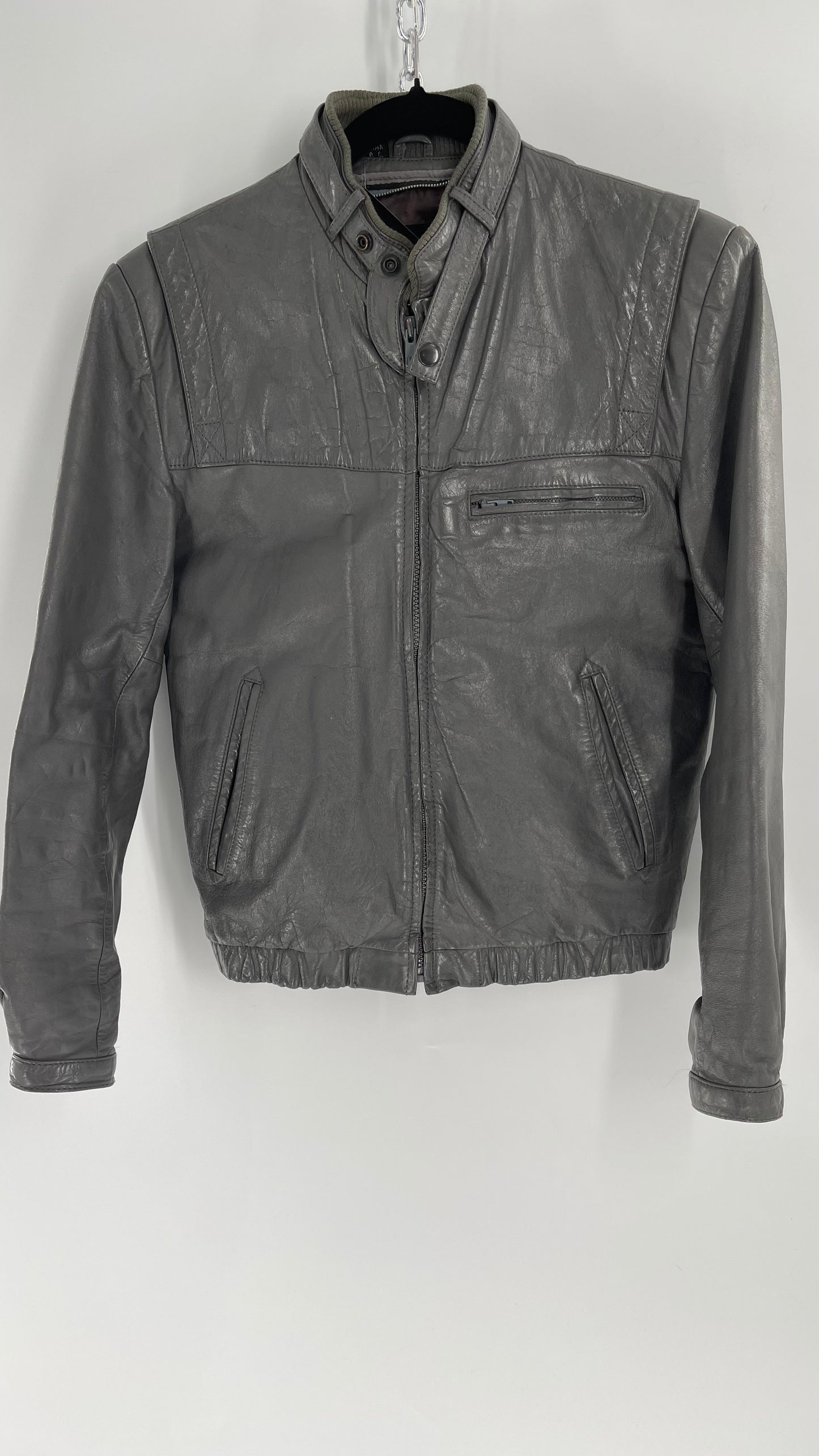 Vintage WILSON Gray Leather Motorcycle Jacket with Neck Strap (C)(36)