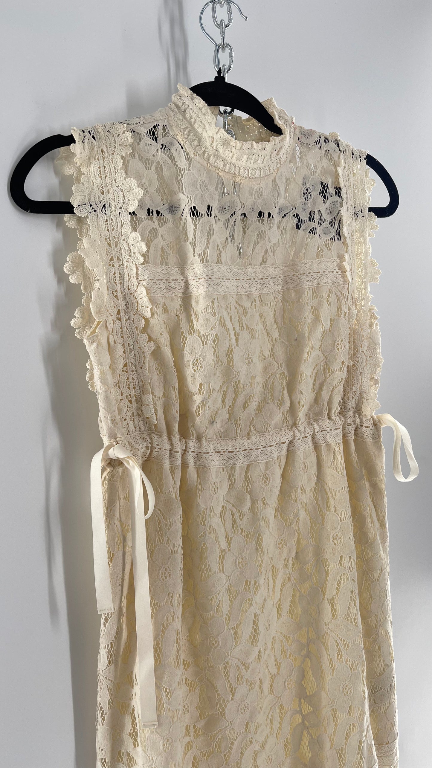 Eri + Ali Anthropologie Velvet Lace MIDI Dress with High Neckline and Side Bow Ties(XS)