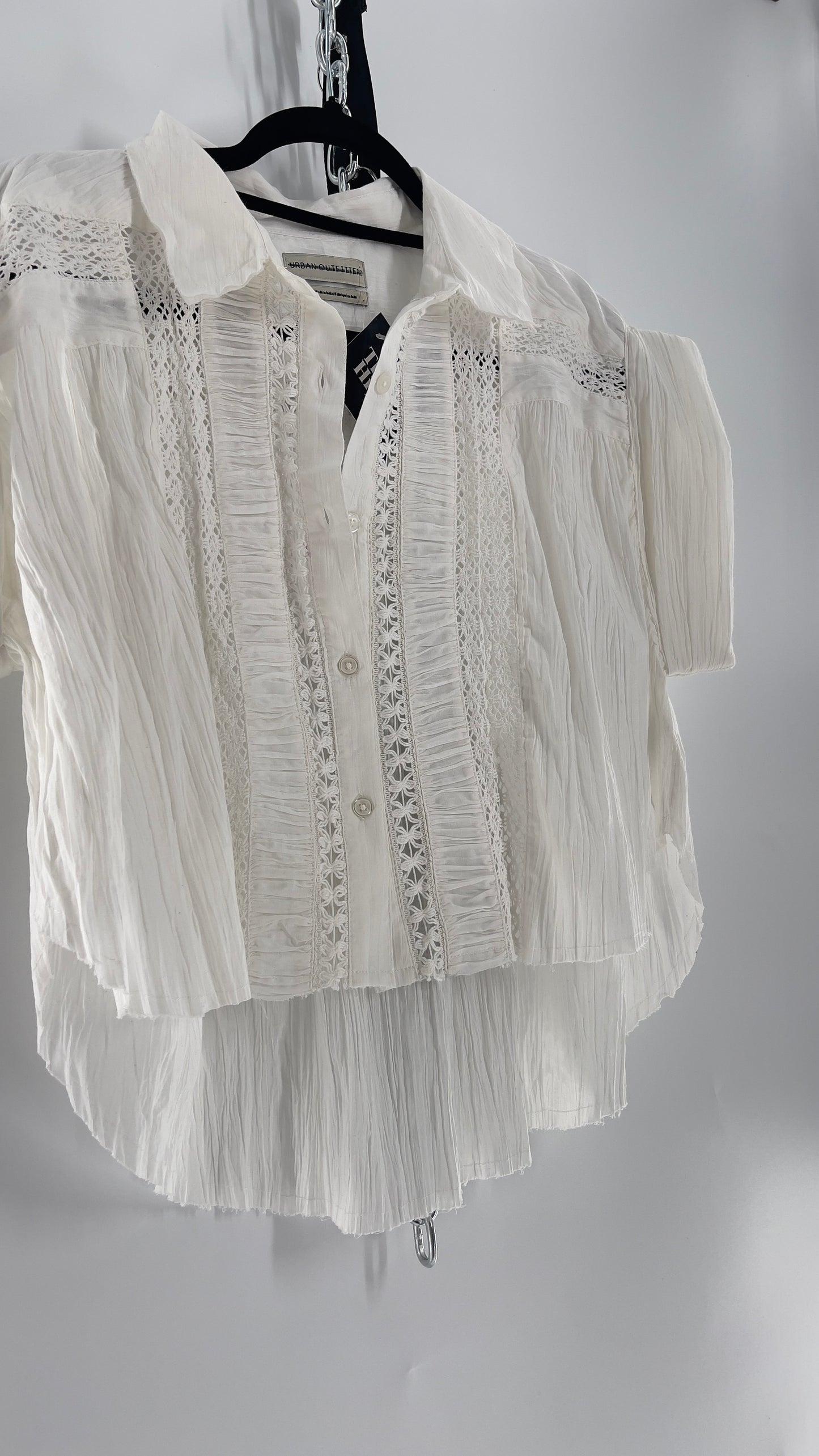 Urban Outfitters White Crimped Cotton High Low Button Up (Small)