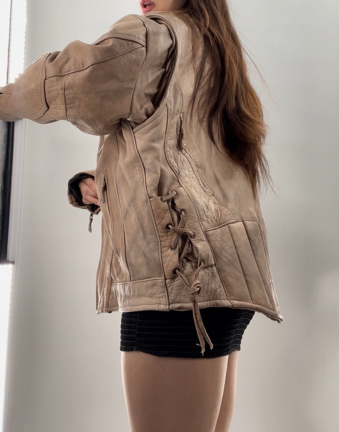 Hot Leathers Light Beige Leather Jacket Front Zipper (Size 46)