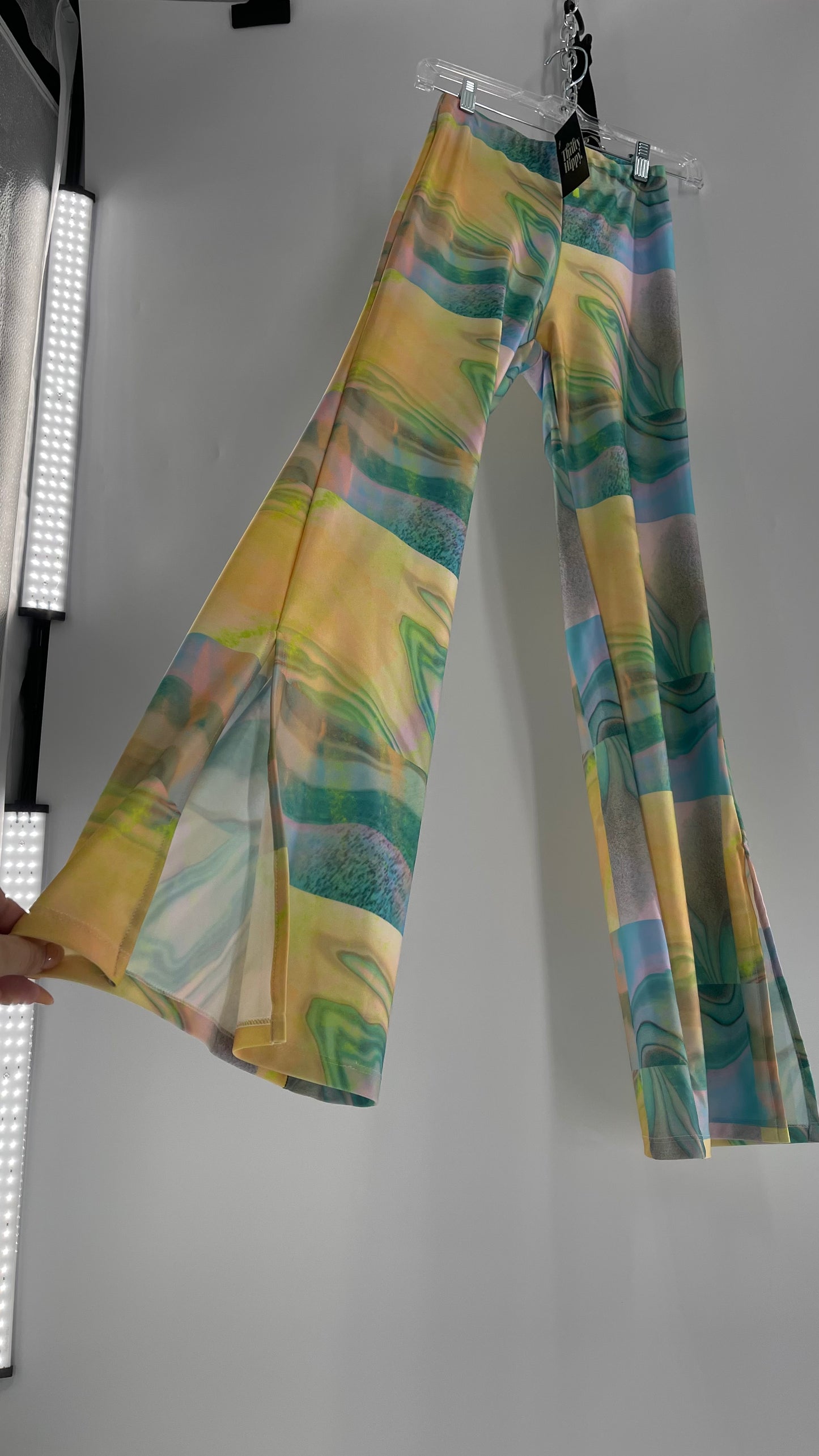 MANDINGA Trippy Psychedelic Flares (Small)