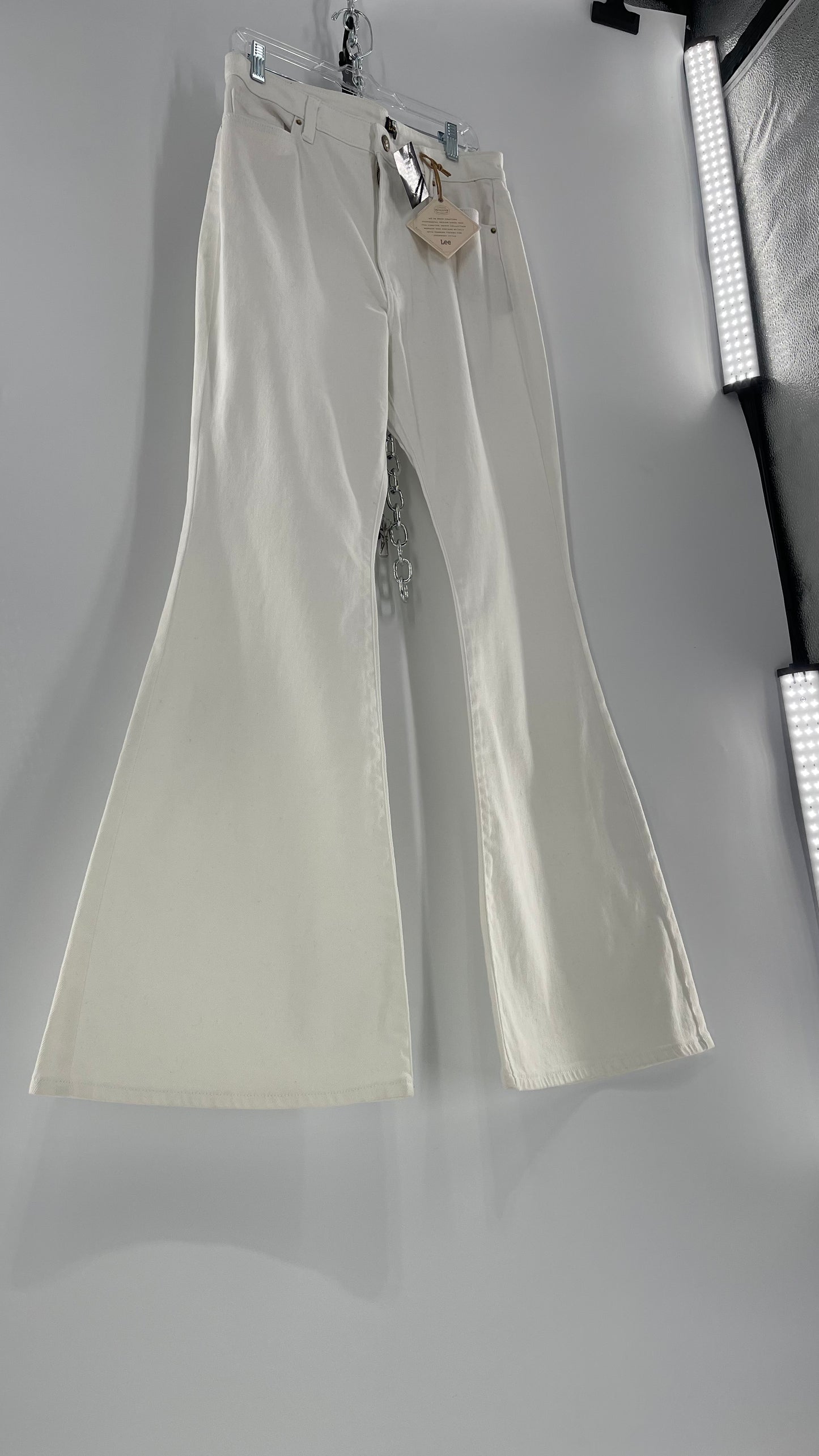 Free People X Lee White Denim Vintage Modern Flares (26)