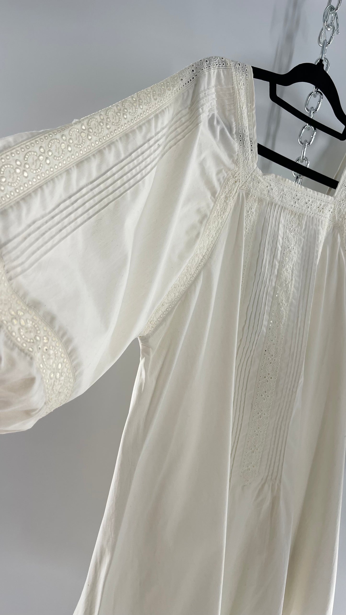 Free People White Long Sleeve Mini with Open Back and Lace Detailing (Small)